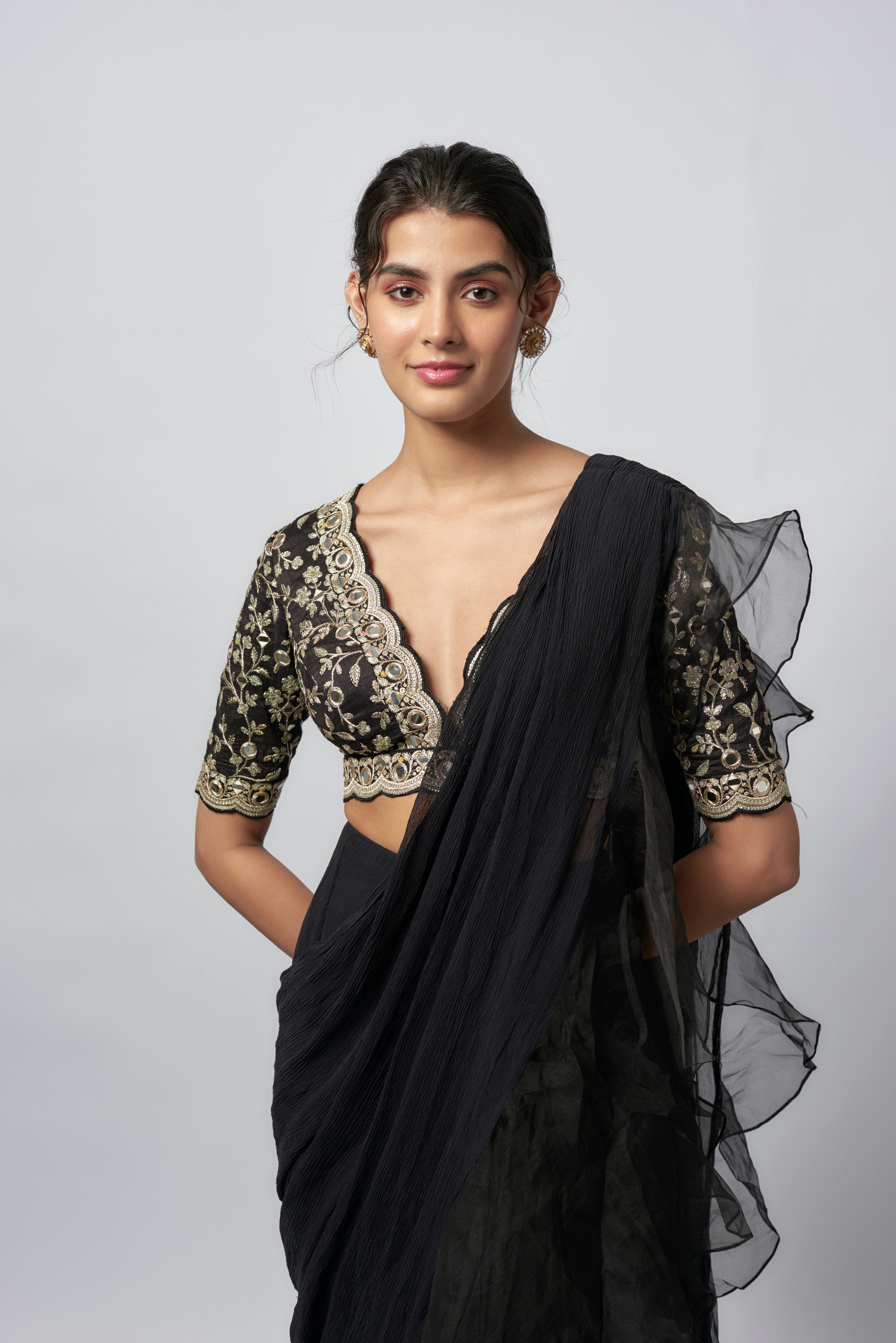 CY Gopi Vaid Ganika Saree Set Closeup 1