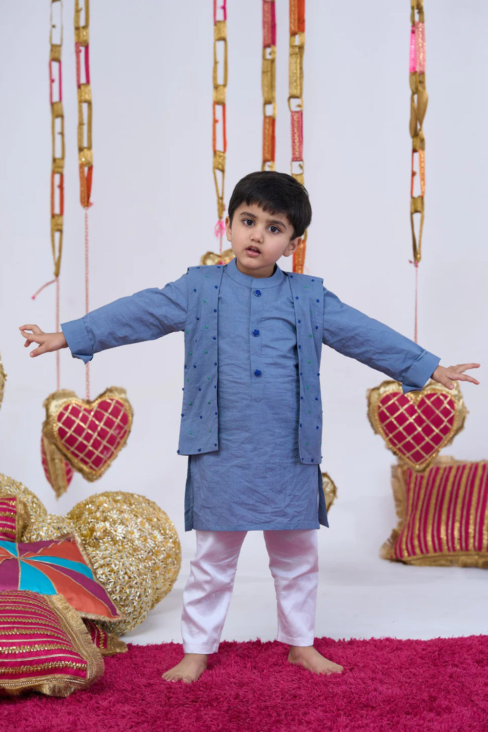 HANDWORK BLUE KNOTS BANDI SET