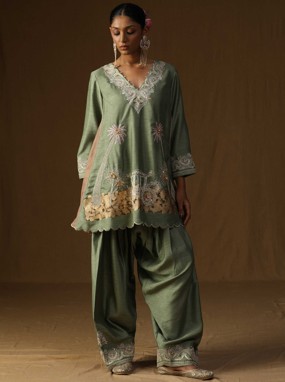 Vanya � Harit Embroidered Suit Set