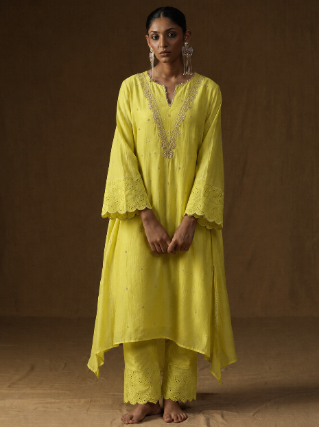 Sakhi Noor Zard Kurta Set