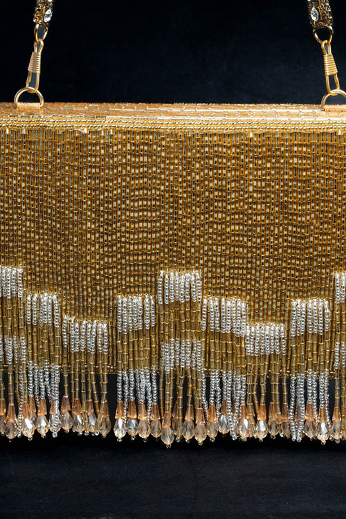 CY Nayaab By Sonia Salli En Vie Kasse Gold Closeup 1