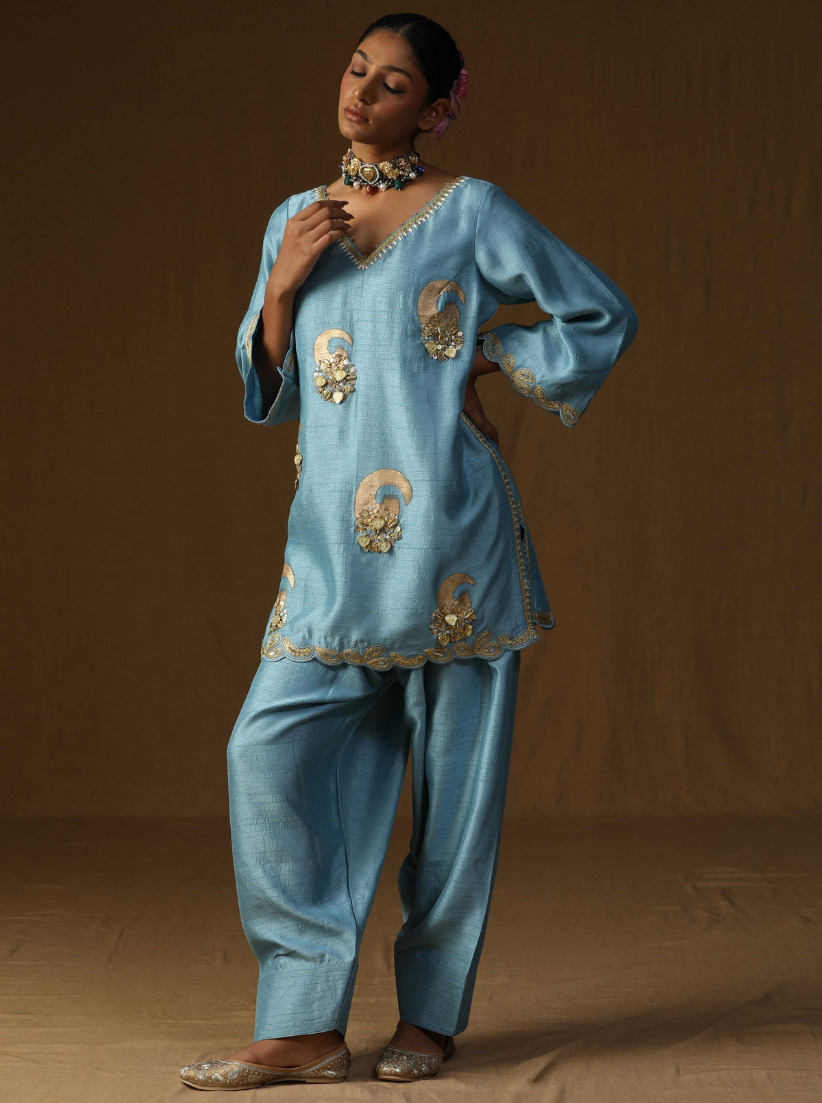 Vrind?  Neel Madhur Embroidered Suit Set