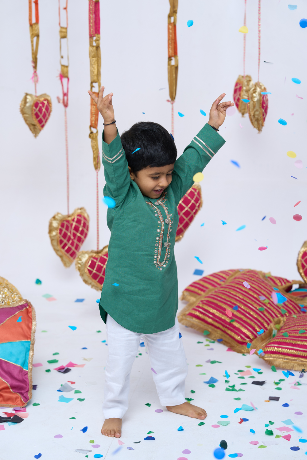 GREEN HANDOWRK KURTA SET  INTRICATE EMBROIDERY