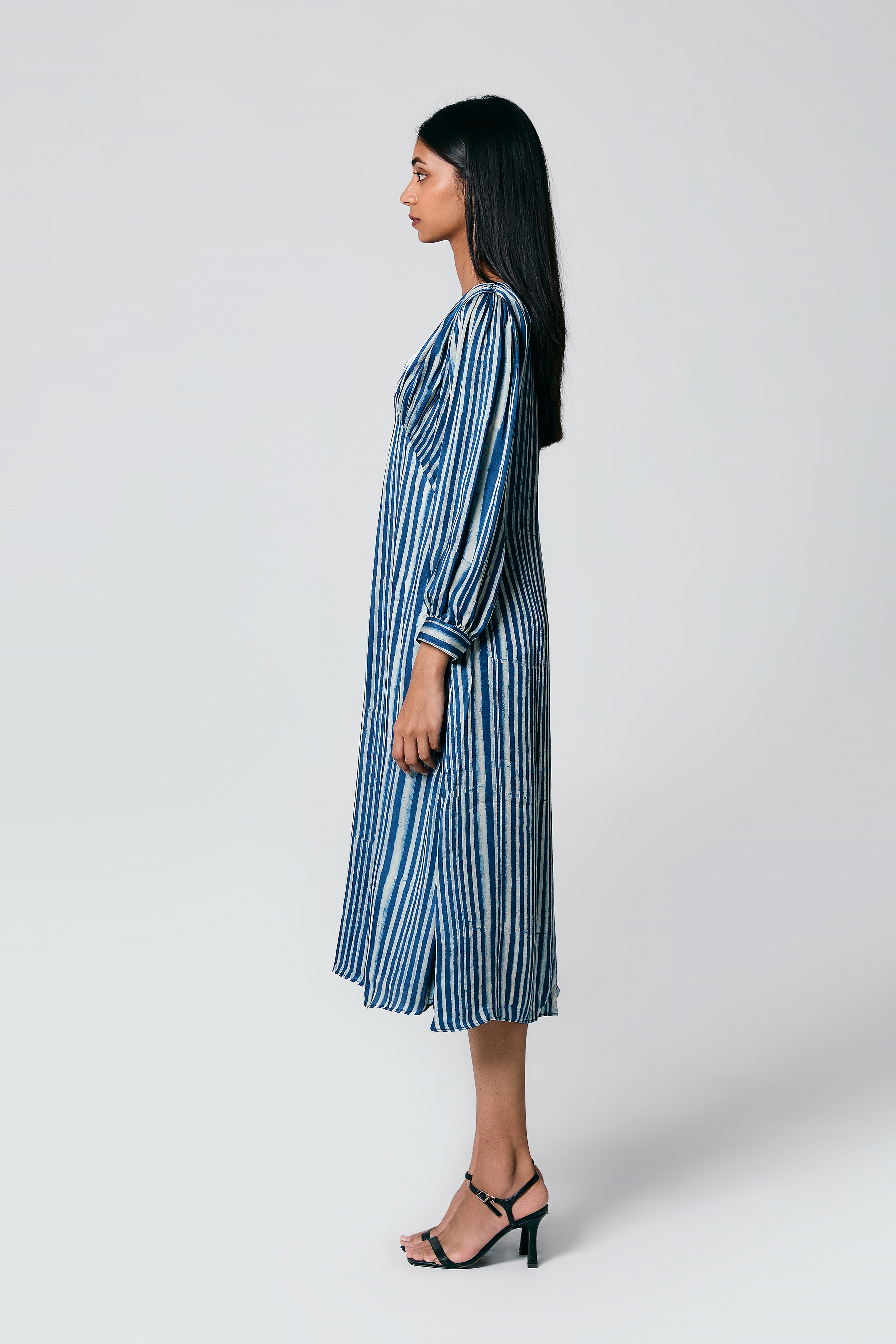 V neck dress