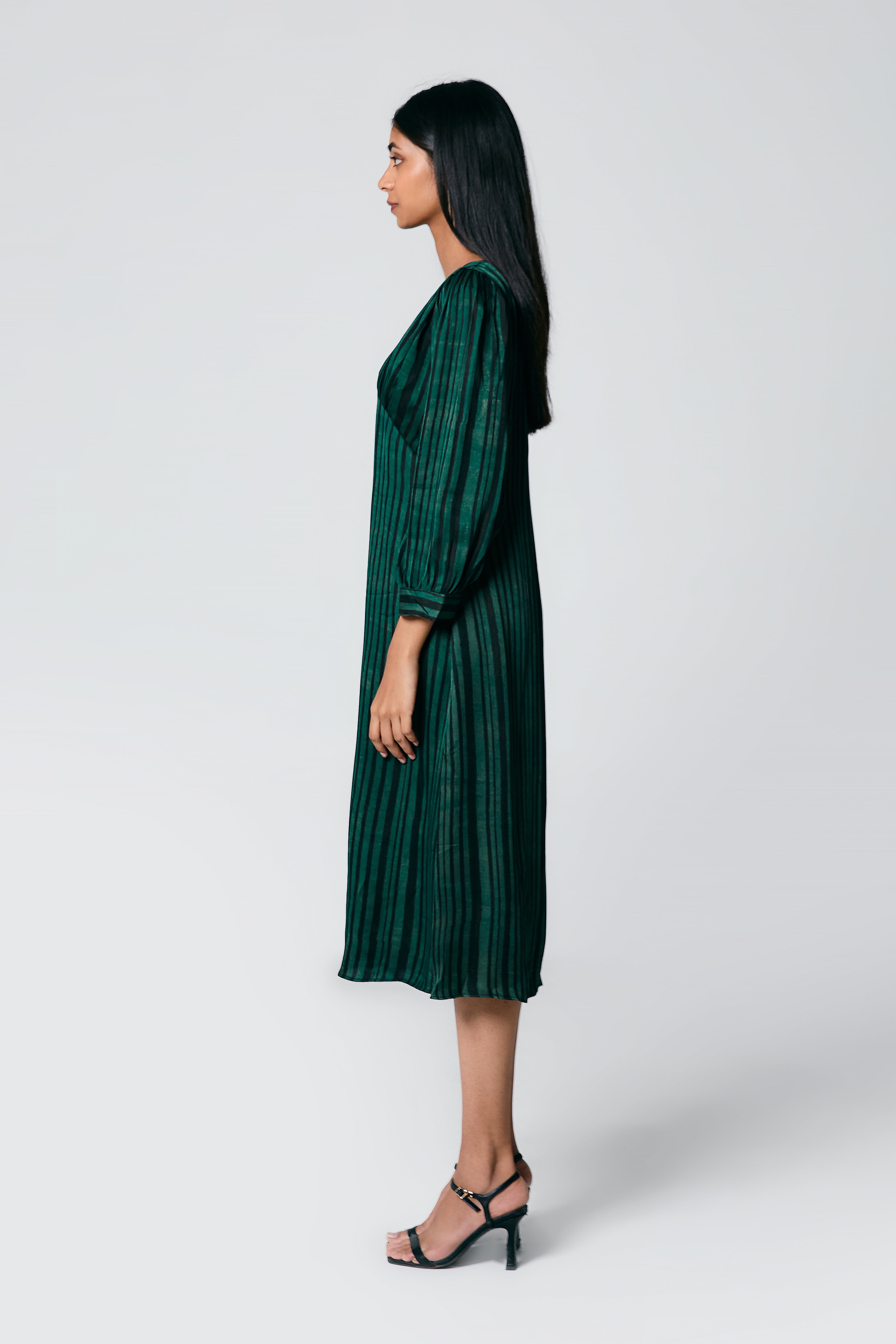V neck dress