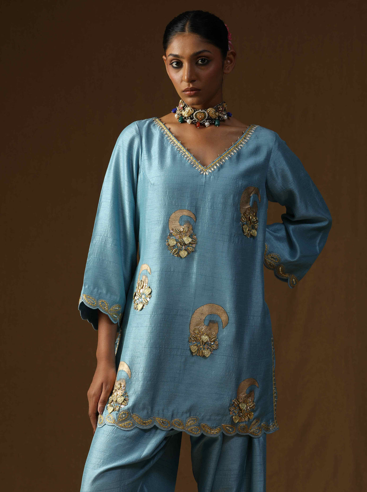 Vrind?  Neel Madhur Embroidered Suit Set