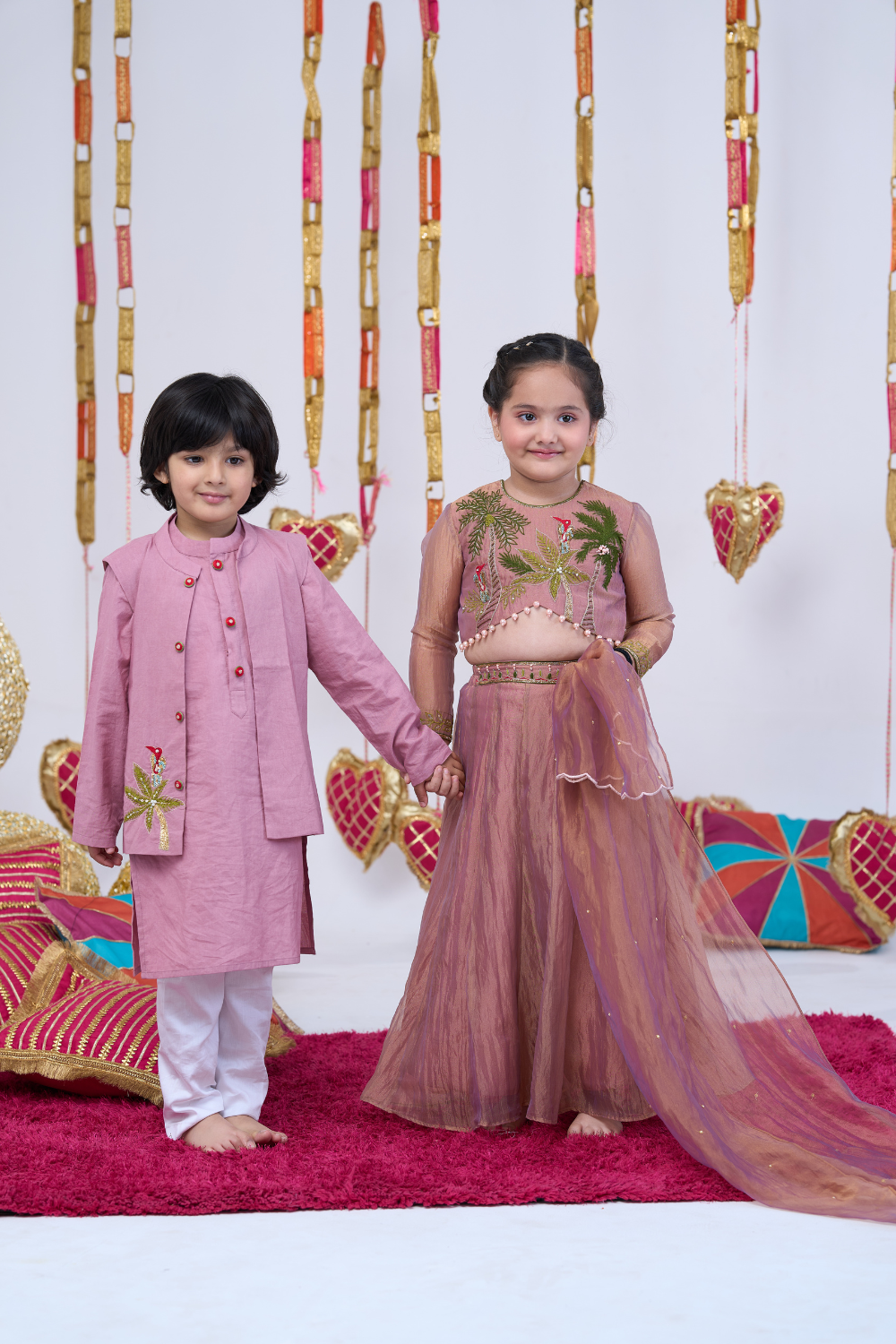 HAND EMBROIDERED JUNGLE MOTIF BANDI SET