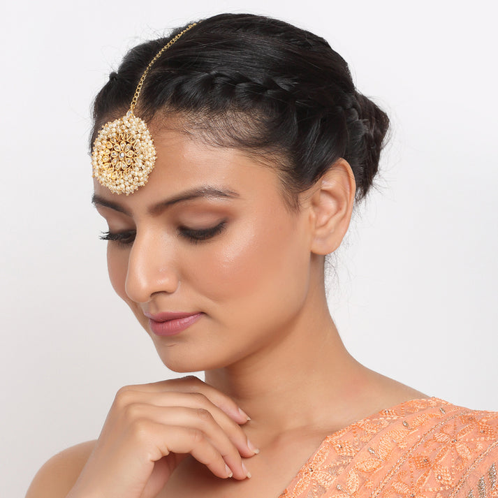 Kundan Maang Tikka With White Pearl