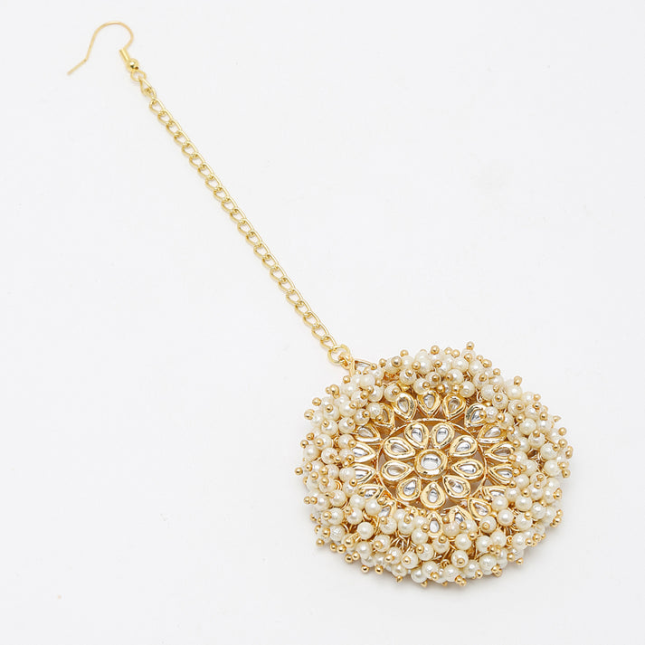 Kundan Maang Tikka With White Pearl