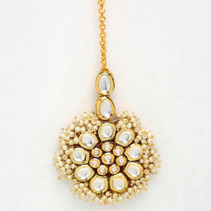 Kundan & Pearl Maang Tikka