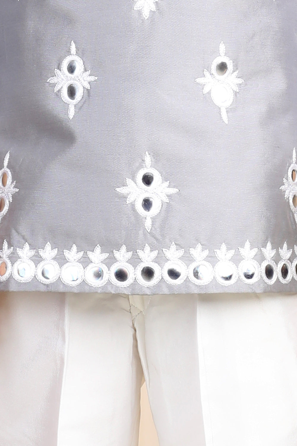 Thread Embroidery Kurta With Pajama