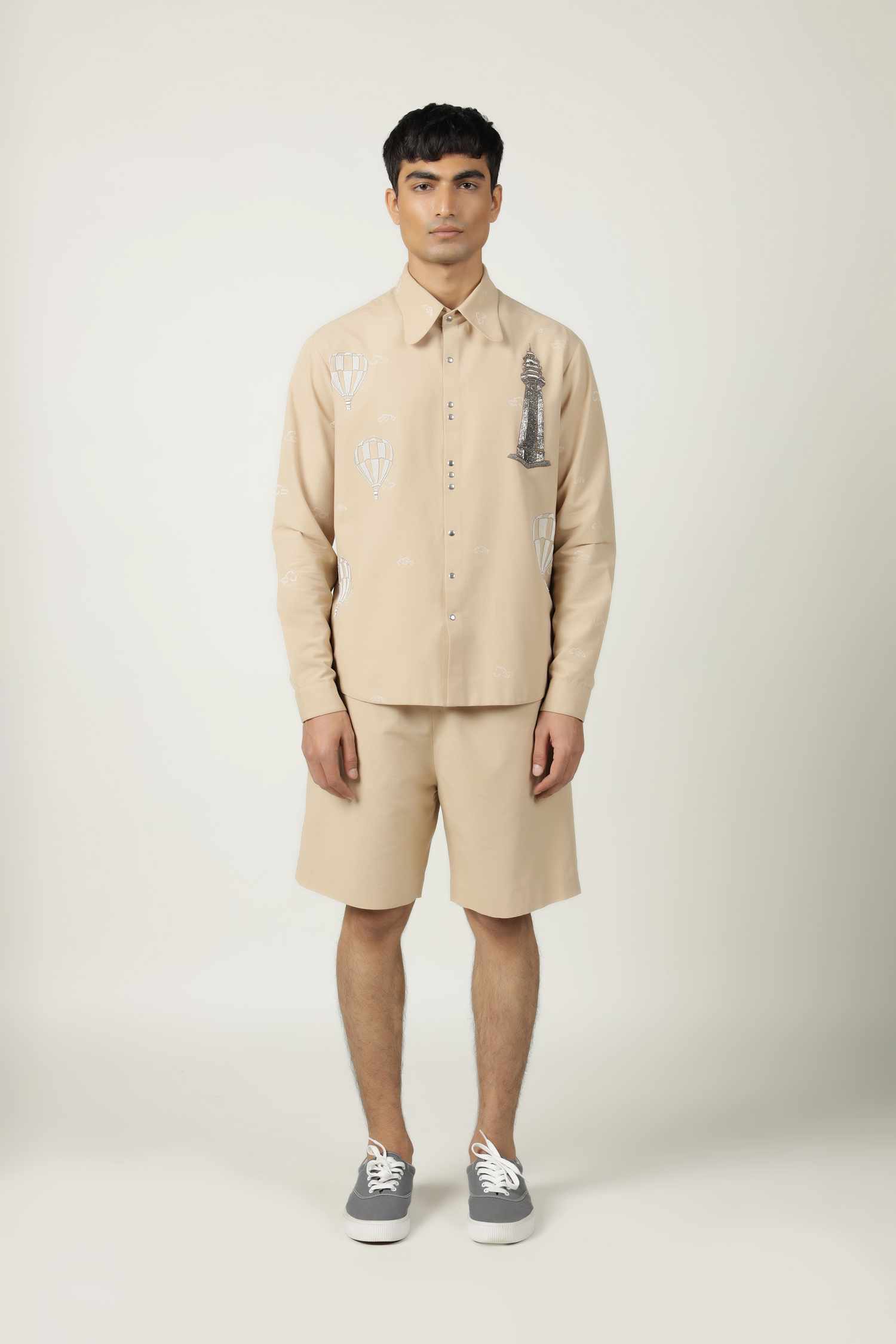 Shorts Of "(Lighthouse,Airballoons & Clouds Shirt)"