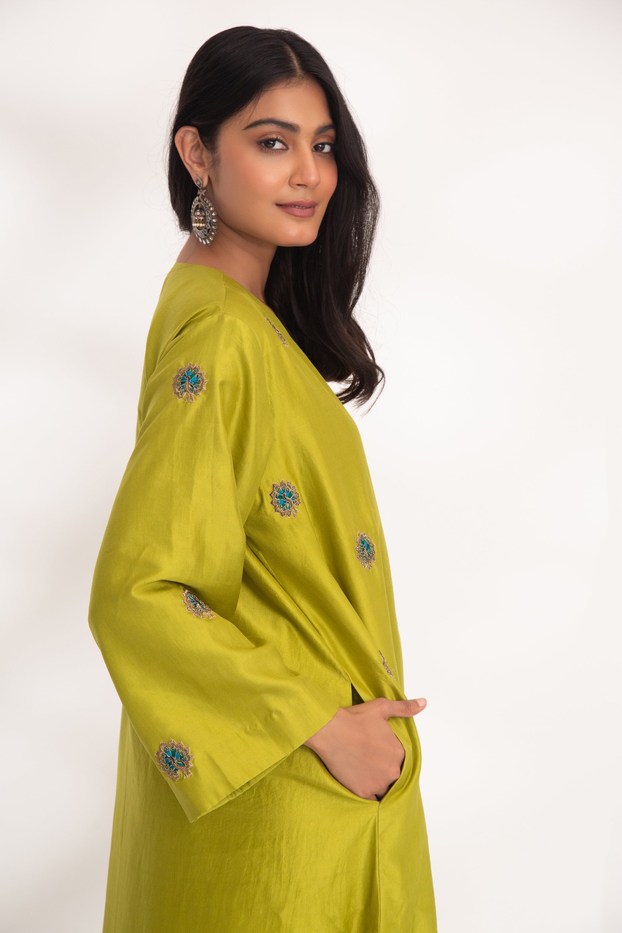 CY Chhaya Mehrotra Devya Green Kurta Set Side 1