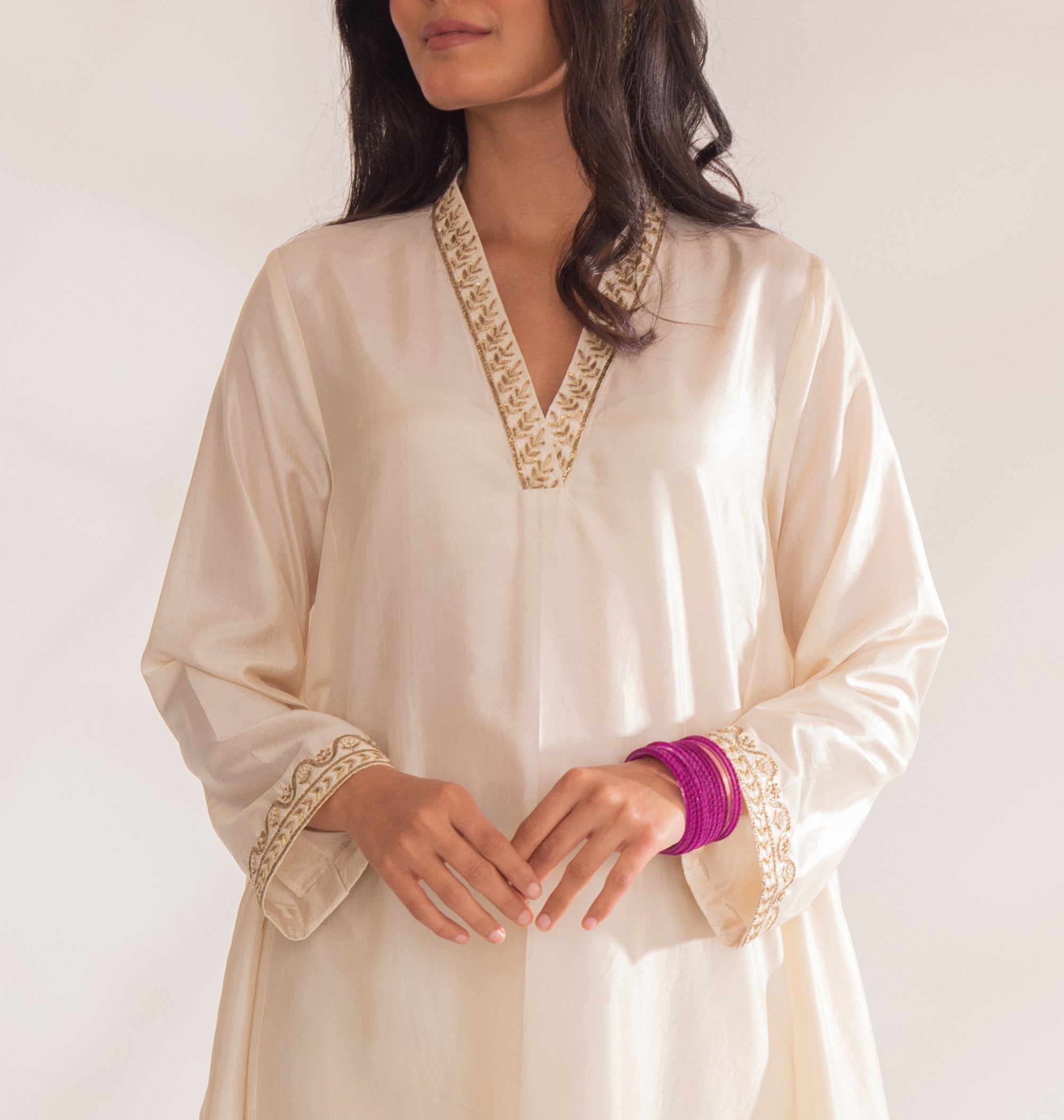 CY Chhaya Mehrotra Dhriti Ivory Kurta Set Closeup 2