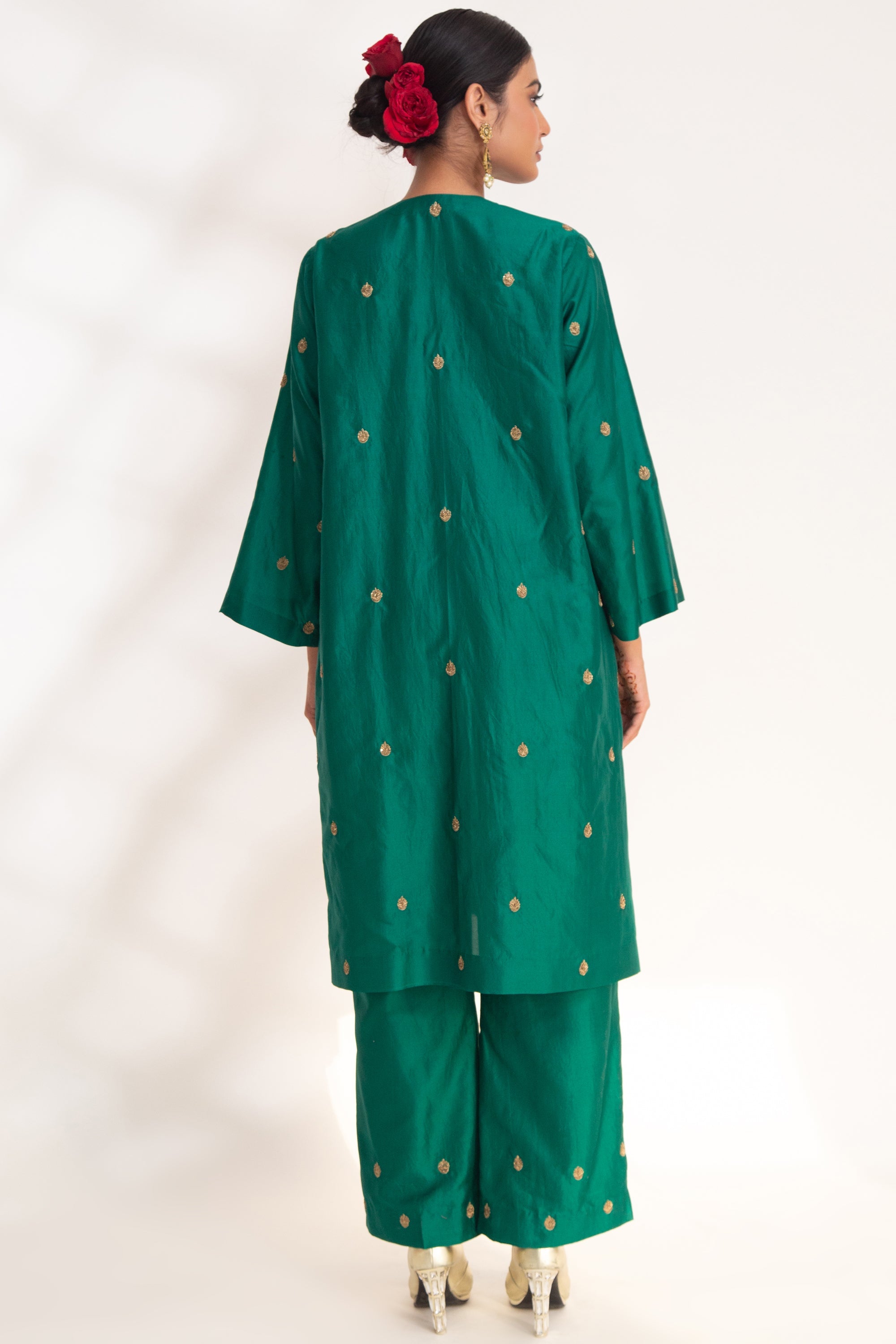 CY Chhaya Mehrotra Ojal Green Kurta Set Back 1