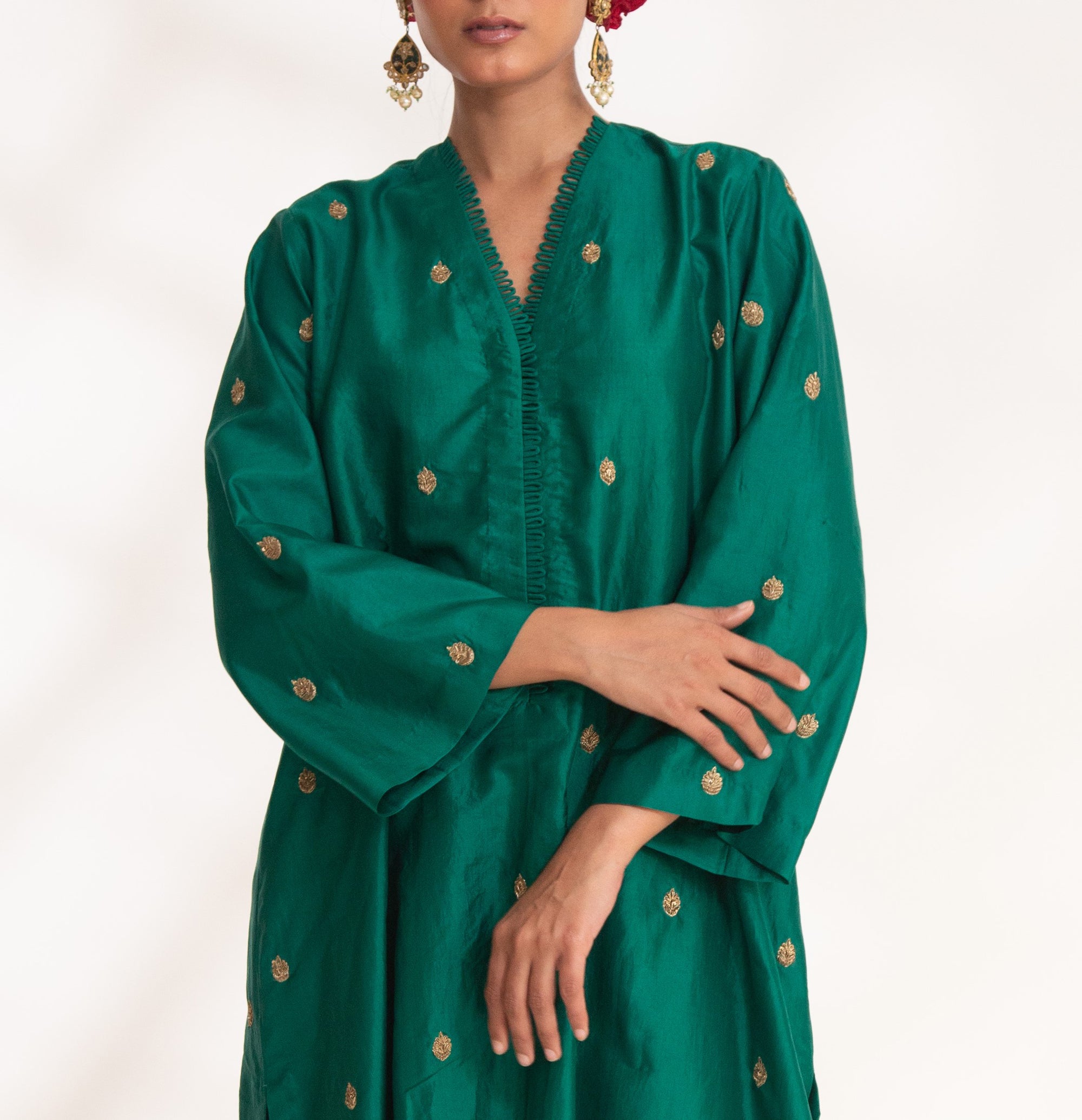 CY Chhaya Mehrotra Ojal Green Kurta Set Closeup 2
