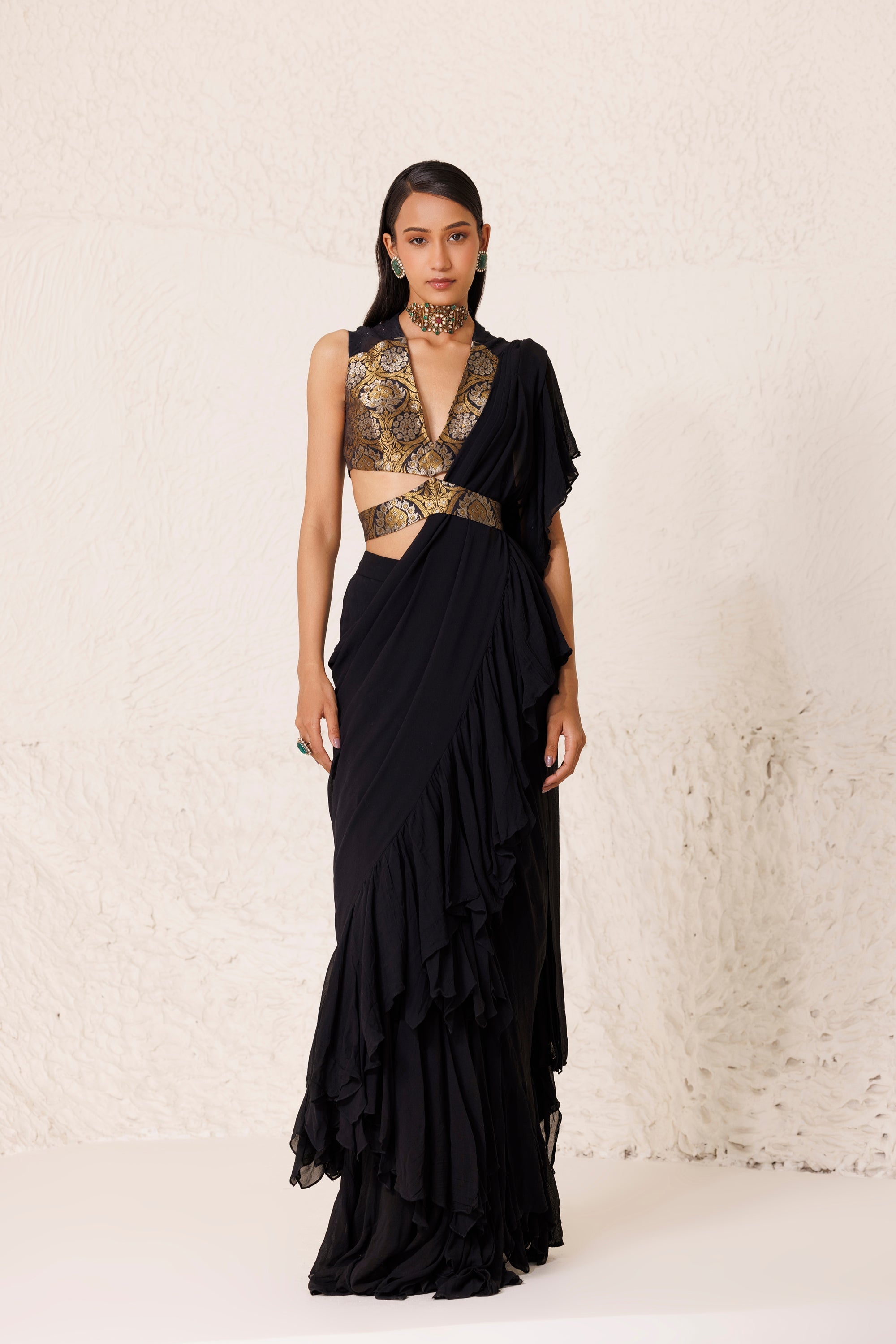 CY Chhaya Mehrotra Shahida Saree Front 1