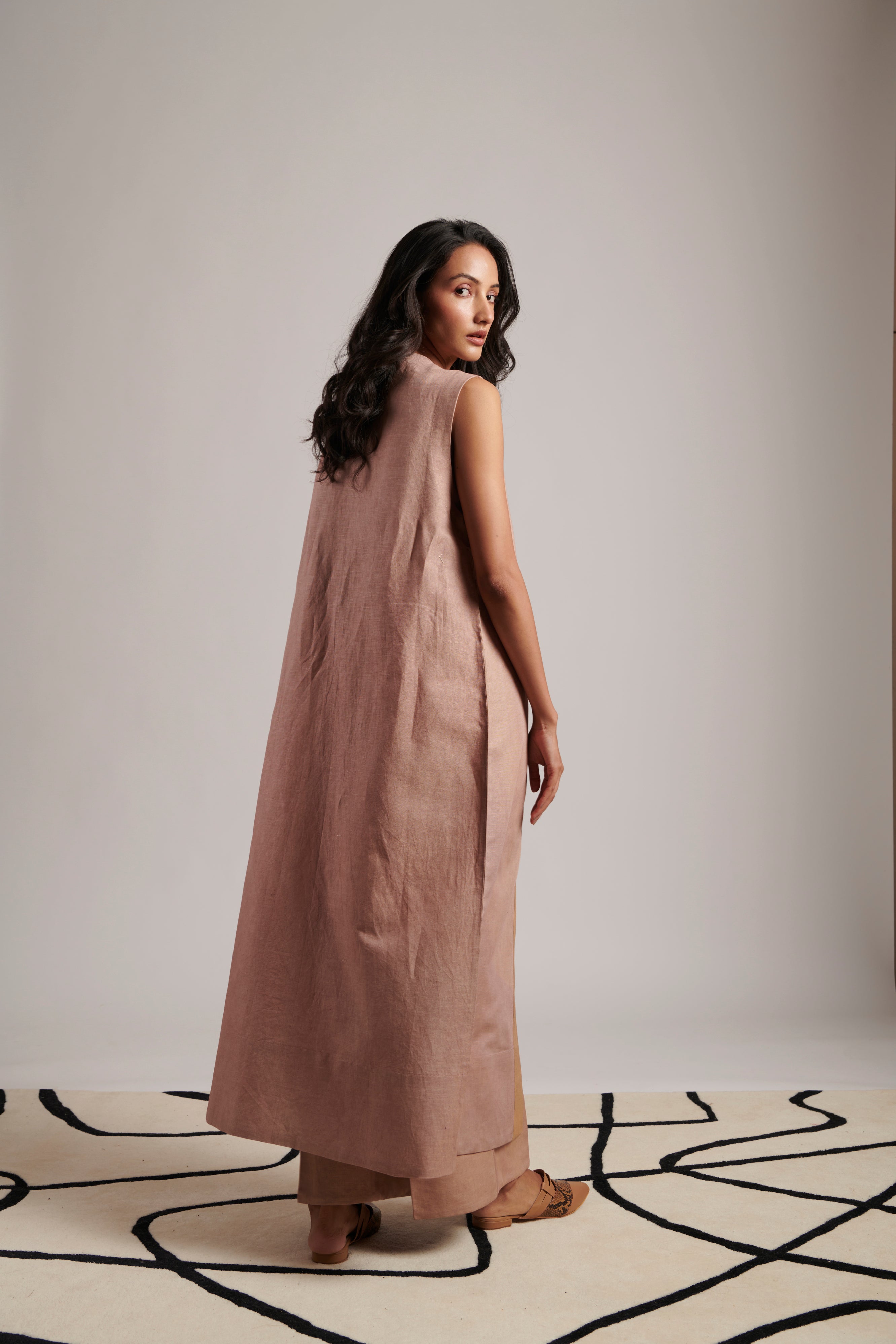 Harmony Sleeveless Overlay (Vintage rose)