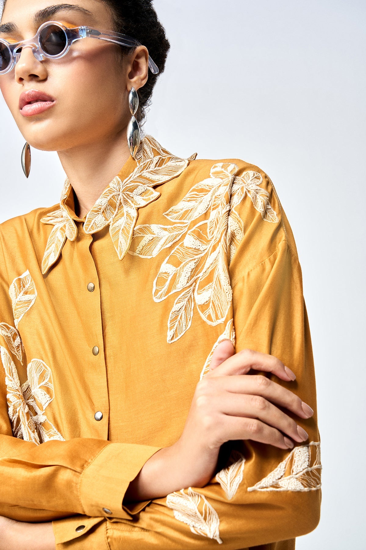 DELICATE LEAVES DROP SHOULDER ASYMMETRIC SHIRT