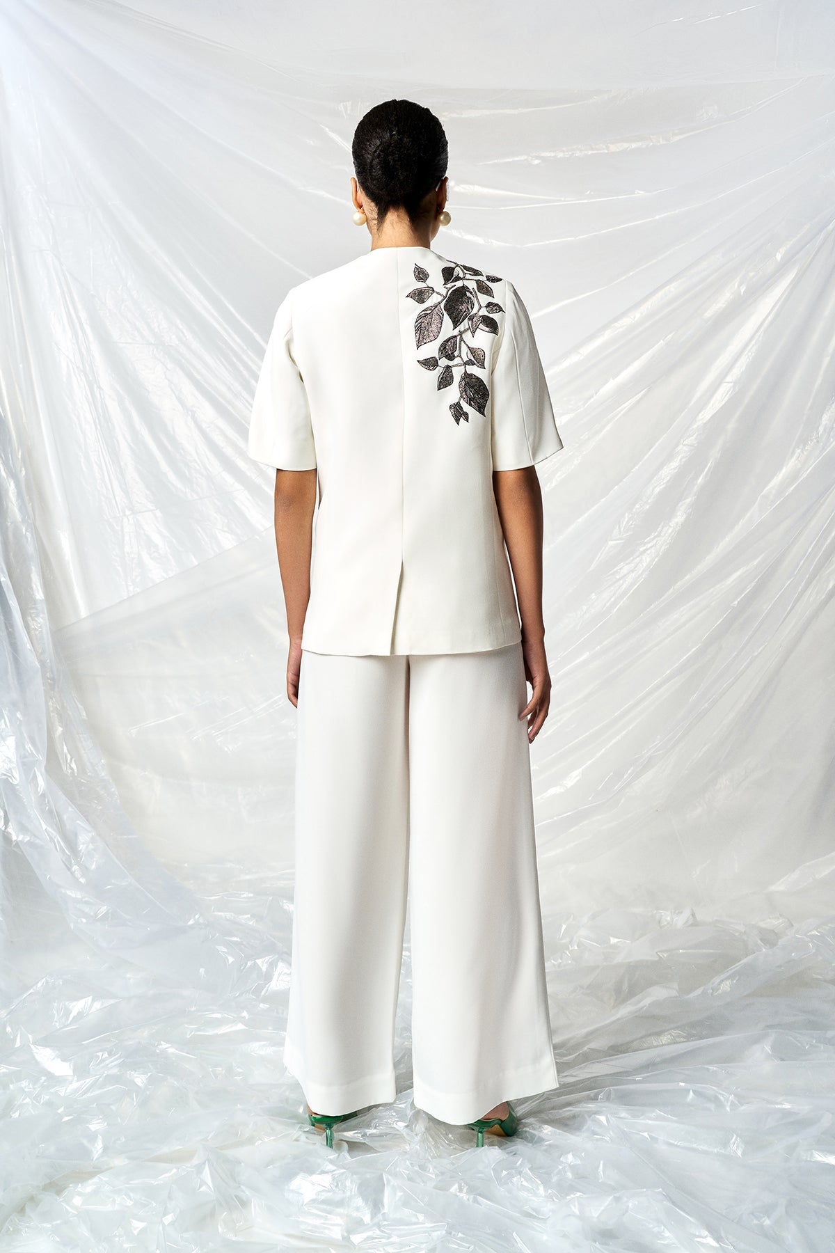 HAZEL LEAVES HALF SLEEVES BLAZER