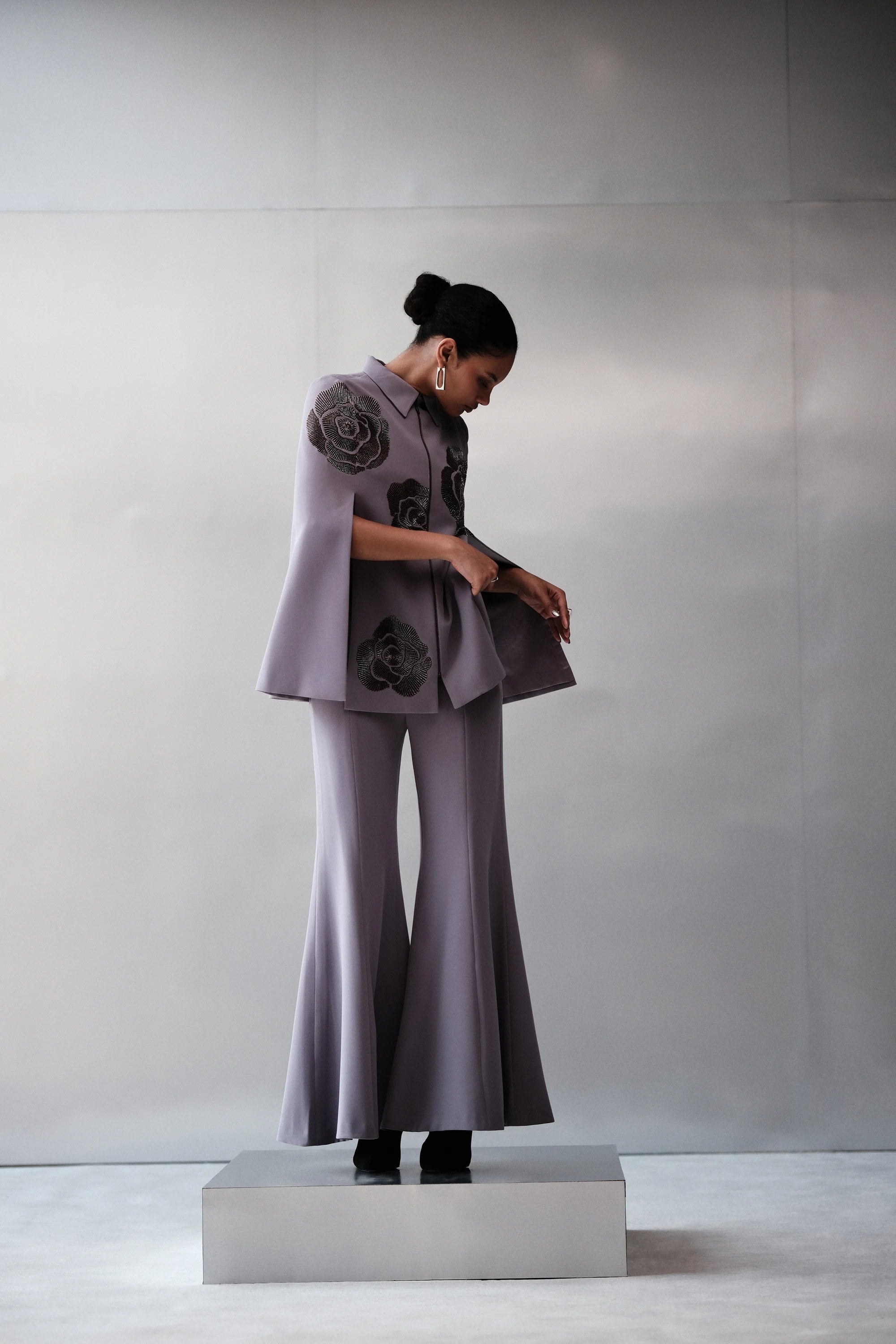 GEOMETRIC ROSES CAPE
