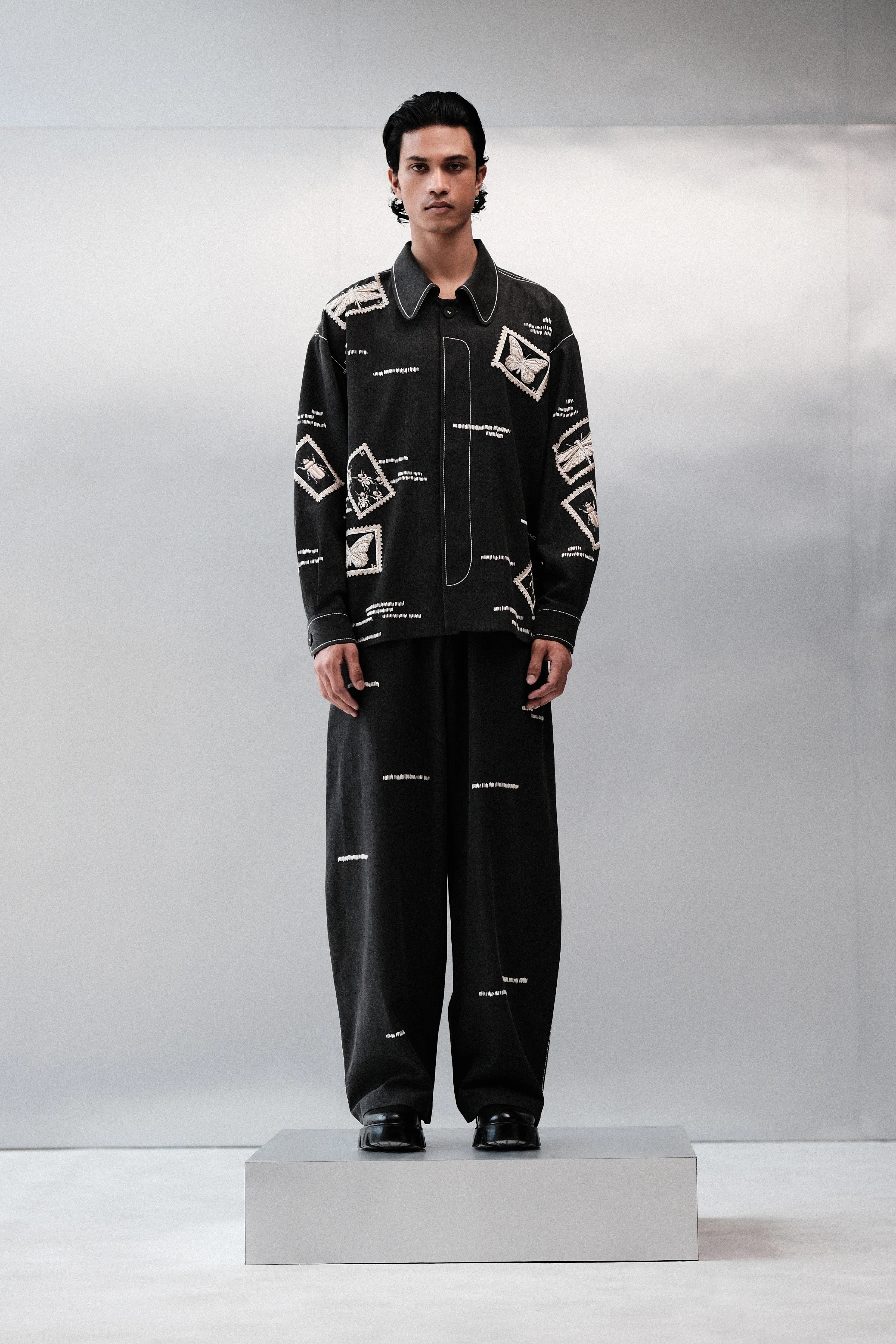 BAGGY PANTS OF ( BUG STAMP OVERSIZED JACKET )