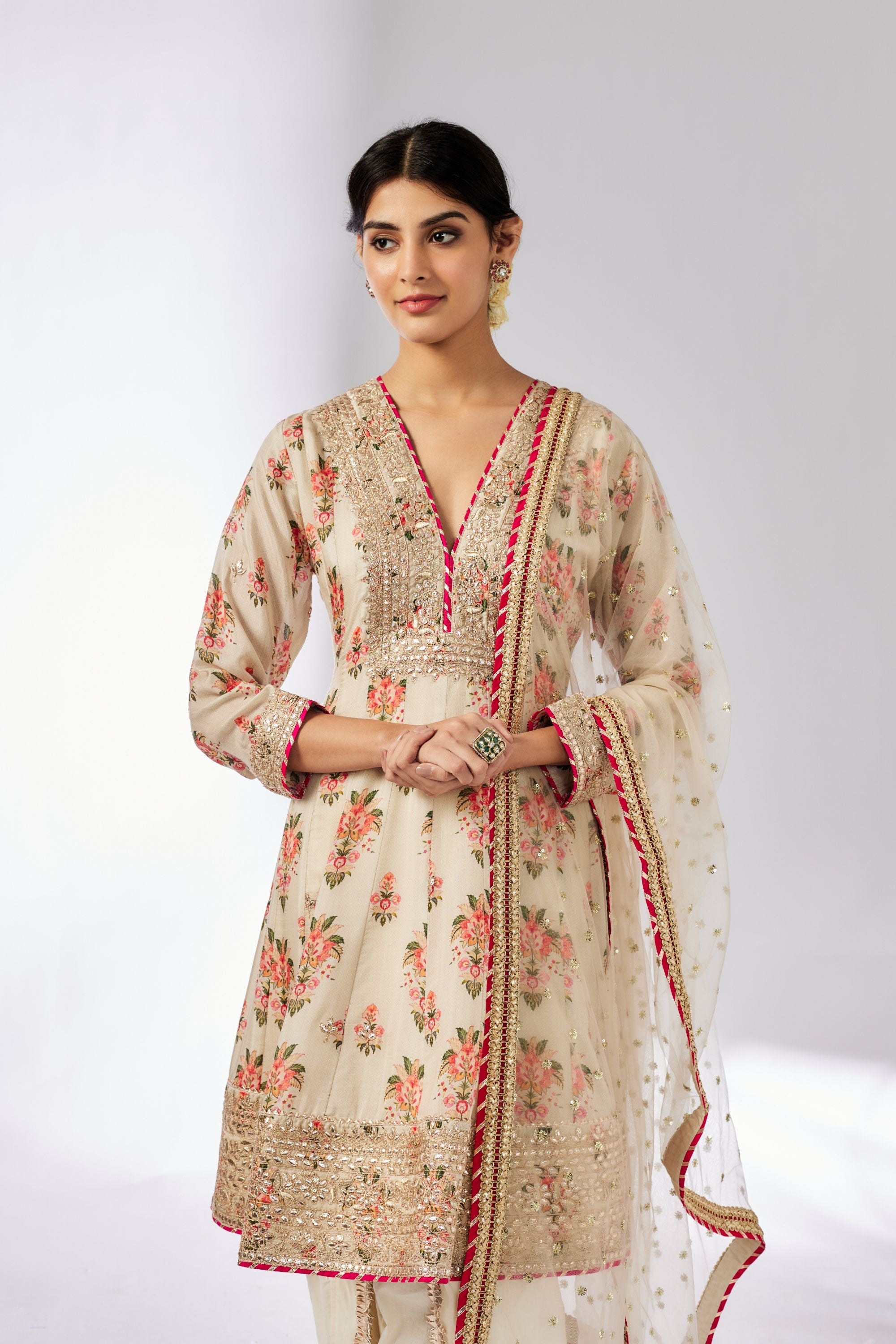 CY Gopi Vaid Ekta AG Ivory Dhoti Set Closeup 3