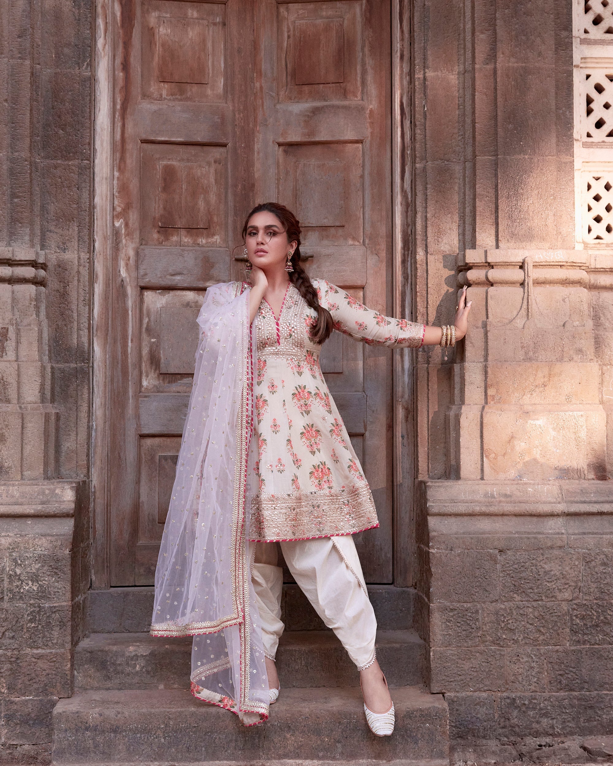 CY Gopi Vaid Ekta AG Ivory Dhoti Set Front 1