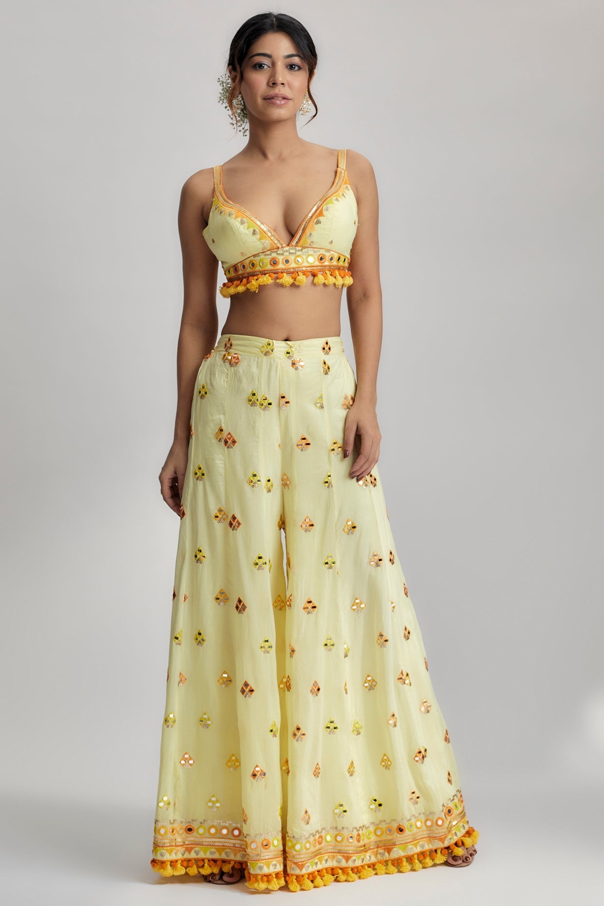 CY Gopi Vaid Swanica Cape Set  With Flared Pants Front 2