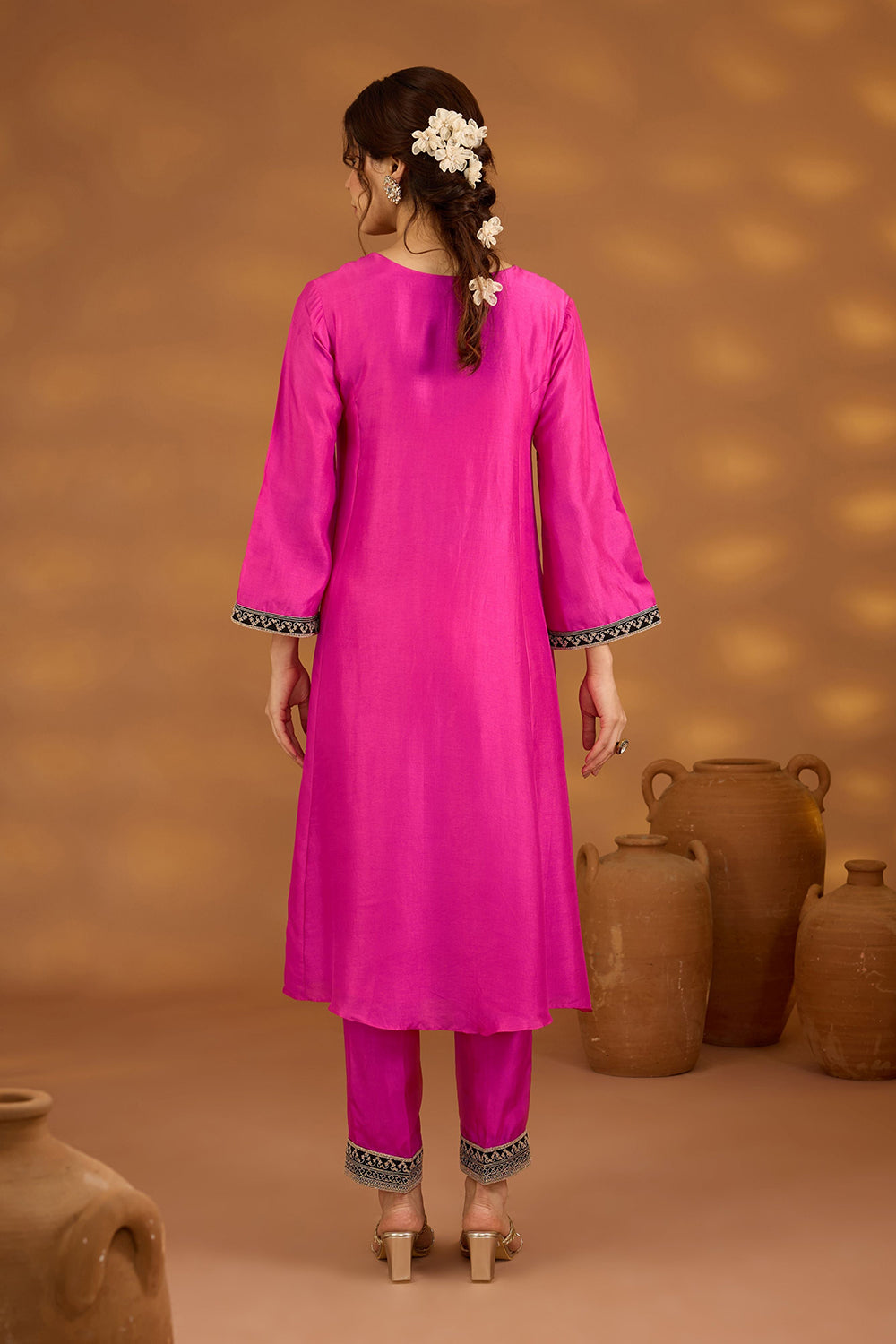 Gulabi Kamal suit set