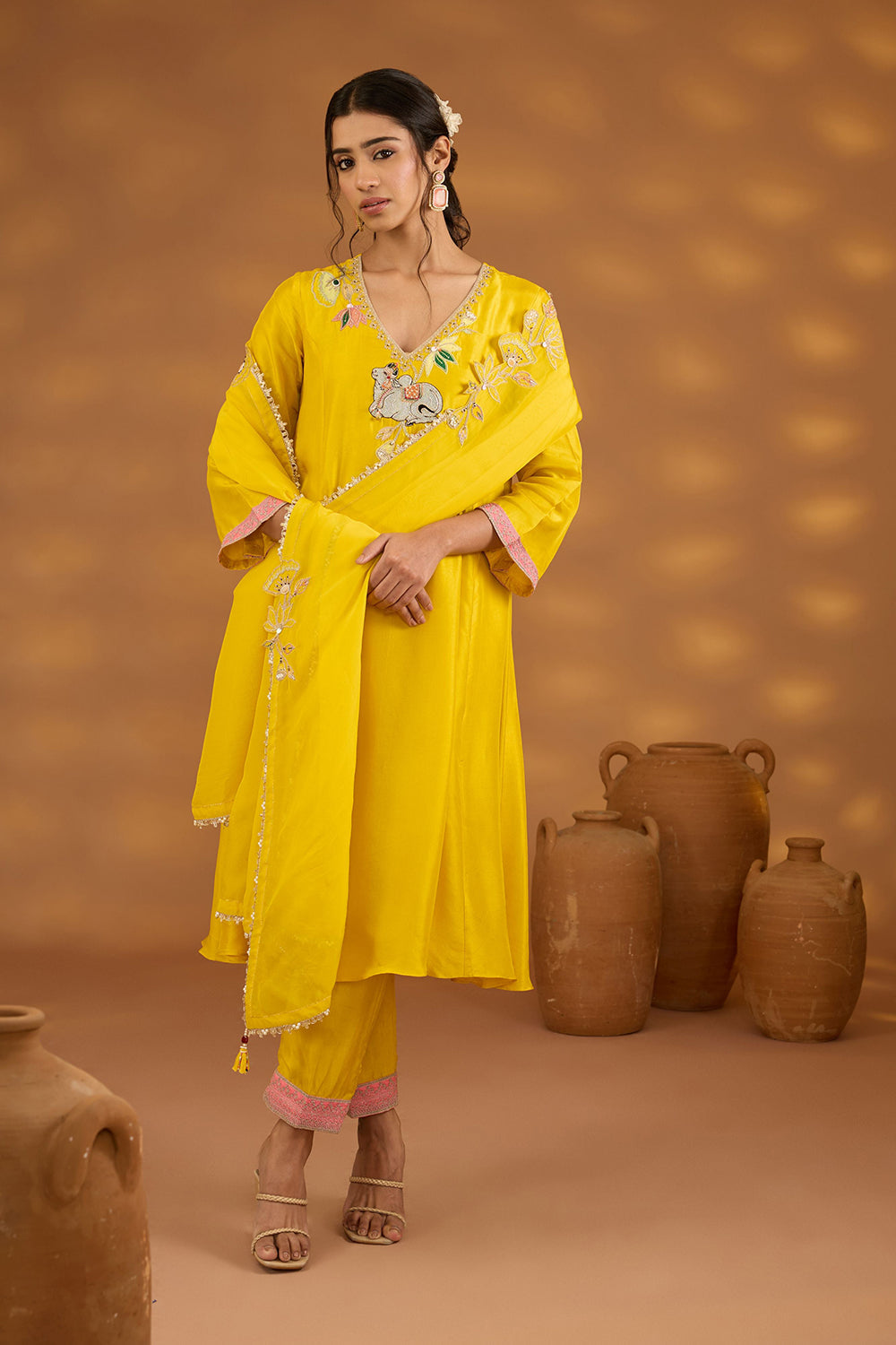 Nandi Kamal suit set