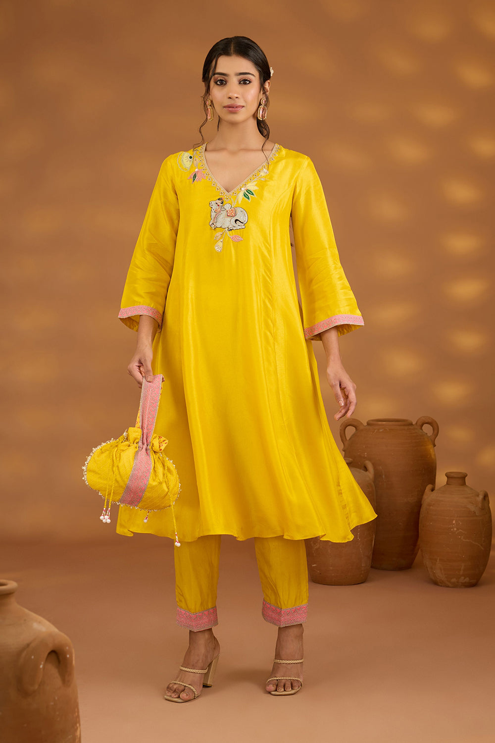 Nandi Kamal suit set