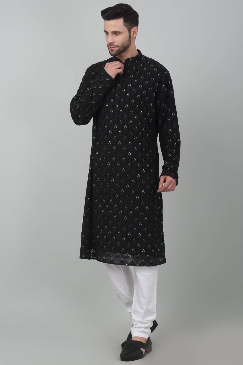 Jahaan Thread Embroidered Kurta Set