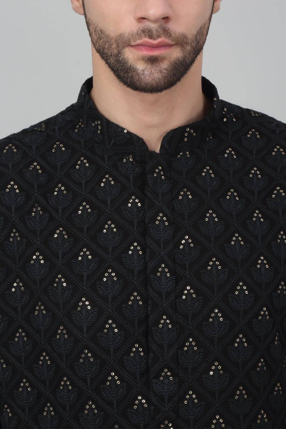 Jahaan Thread Embroidered Kurta Set