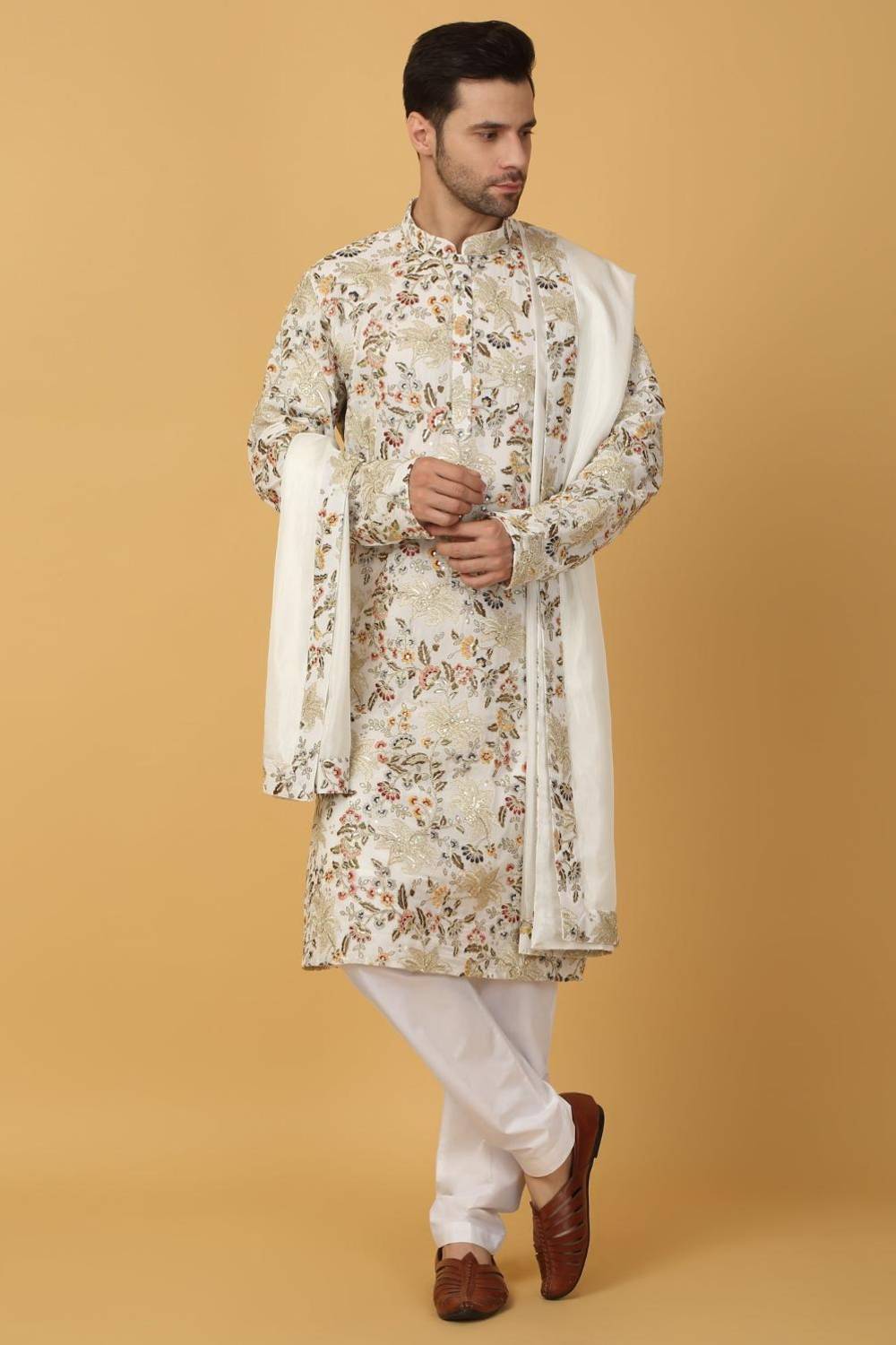 Aham Pushp Thread Embroidered Kurta Set - Ivory