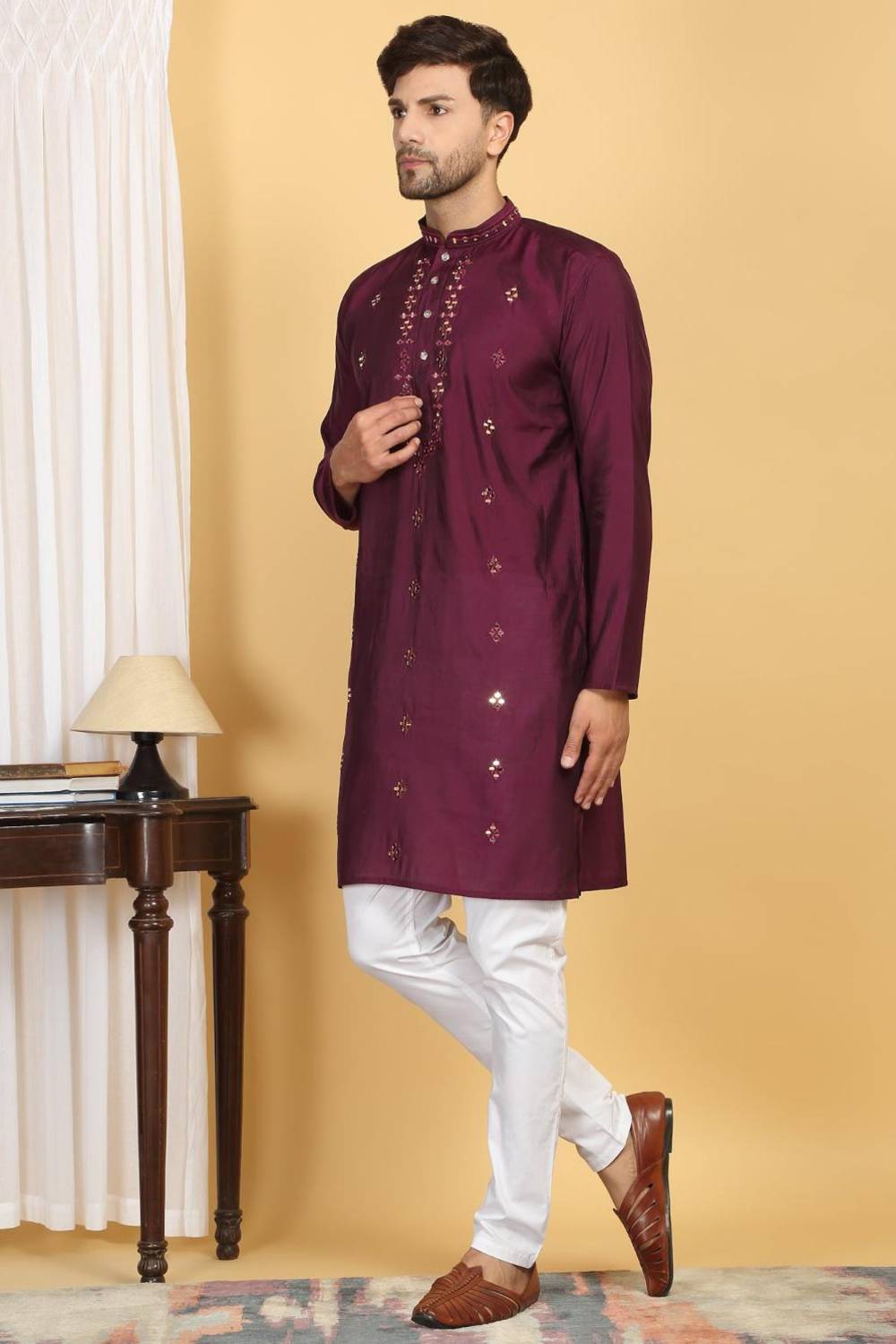 Swarna Mirror Work Kurta And Pant Set - Wine