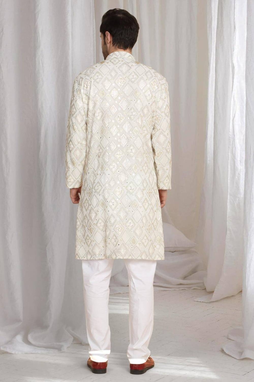 Asal Barfi Embroidered Kiurta set - Off White