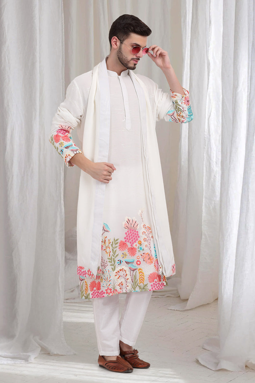 Buta Phool Embroidered Abstract Floral Kurta Pant Set - White