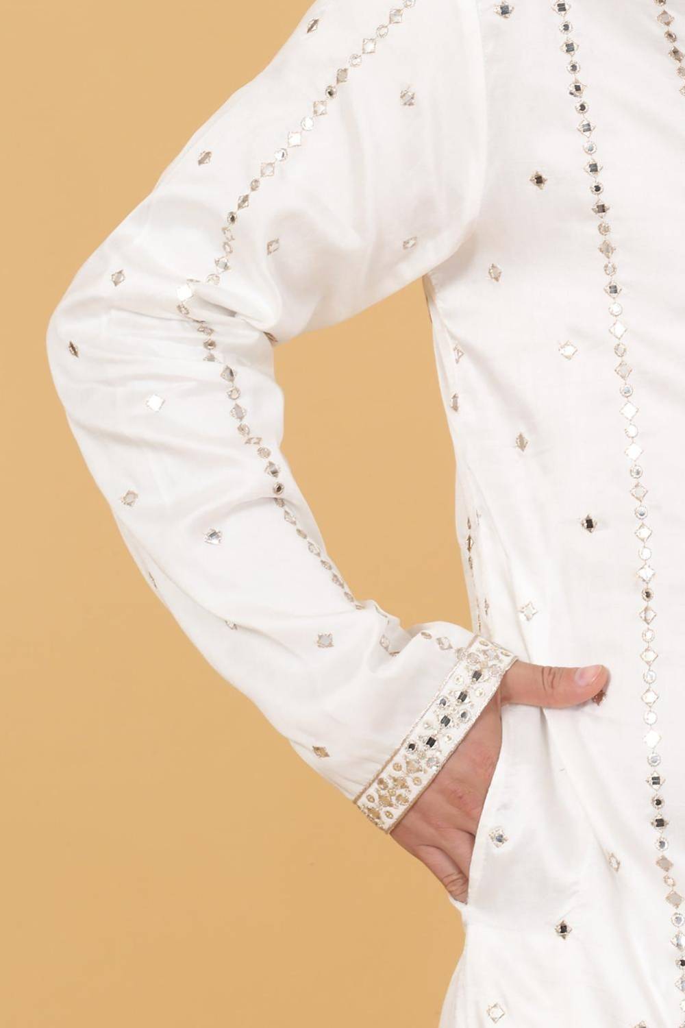 Zari Mirror Embroidered Kurta Set