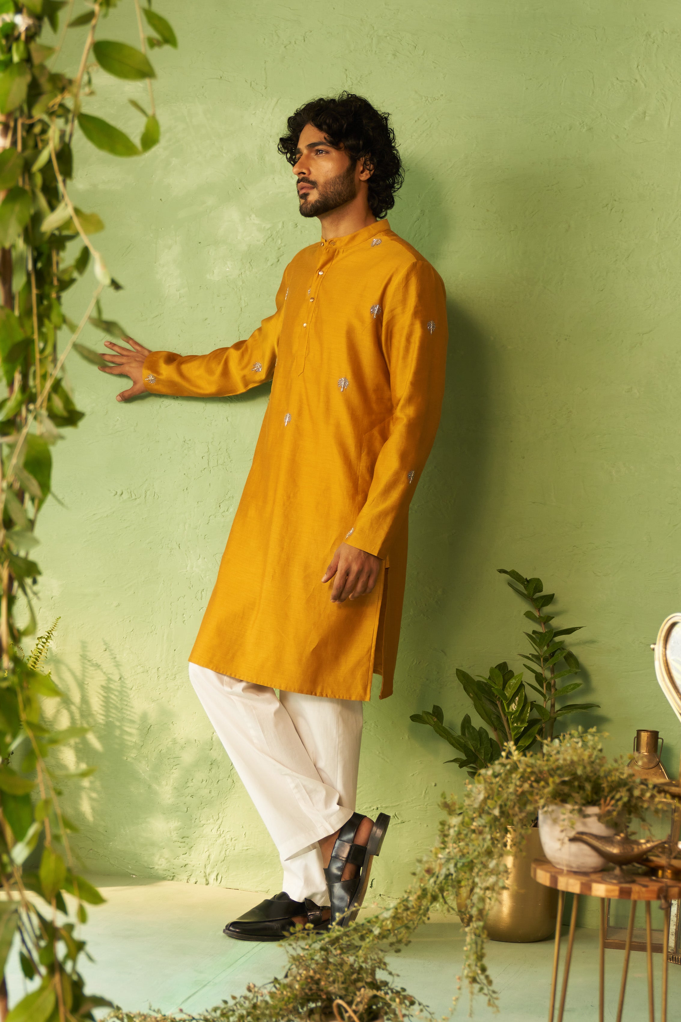 Palm Tree Embroidered Chanderi Kurta Set with Straight Pyjamas