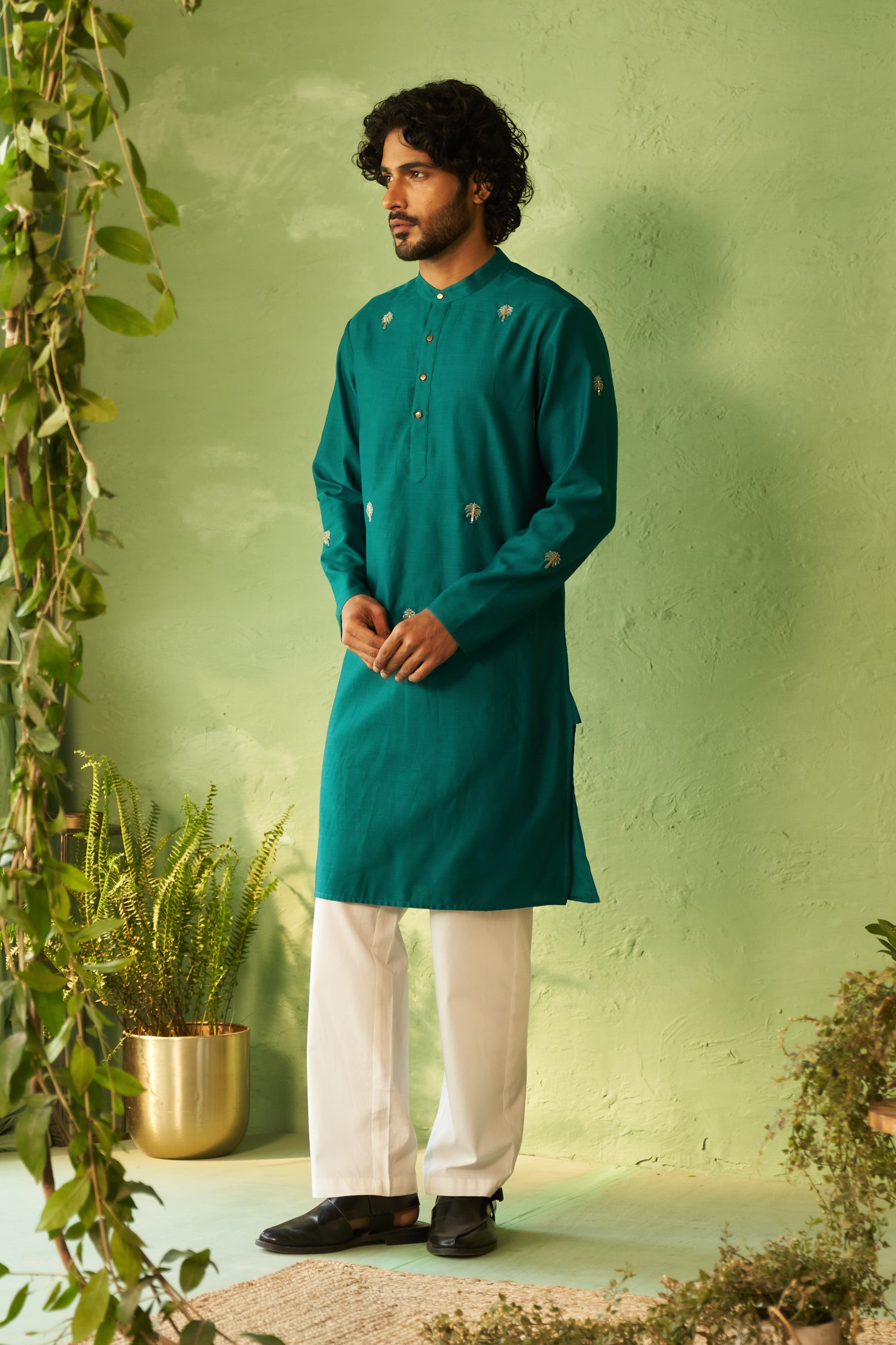 Palm Tree Embroidered Chanderi Kurta Set with Straight Pyjamas