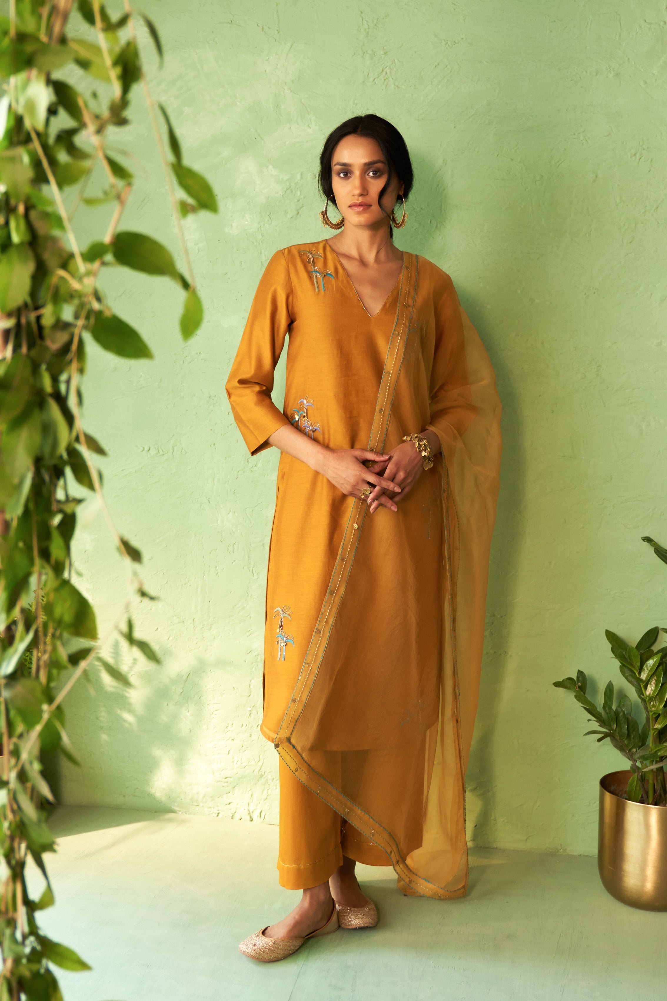 Palm Tree Motif Kurta Set with Organza Dupatta