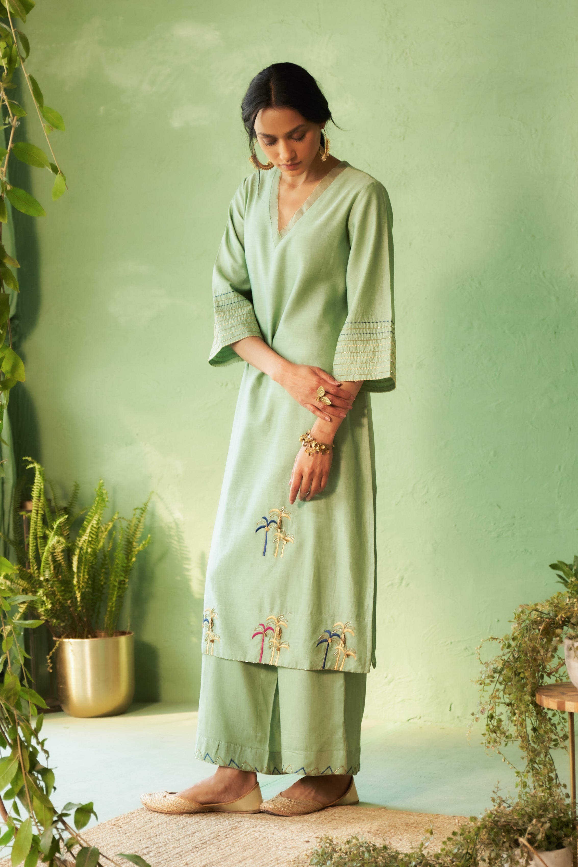Elegant Palm Tree Motif A-Line Kurta Set with Flared Sleeves