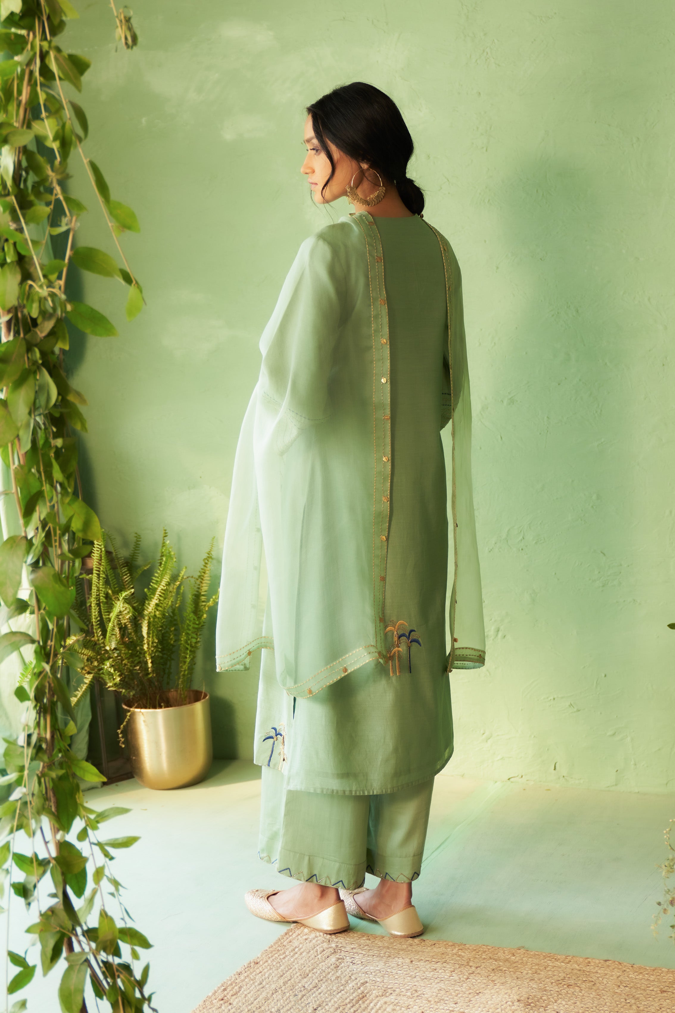 Elegant Palm Tree Motif A-Line Kurta Set with Flared Sleeves