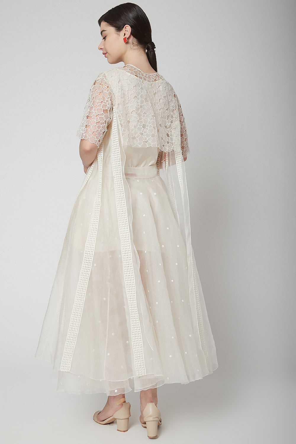 Embroidered White Cape With Skirt - Auraya Fashion -  - #tag1# - #tag2# - #tag3# - #tag3#