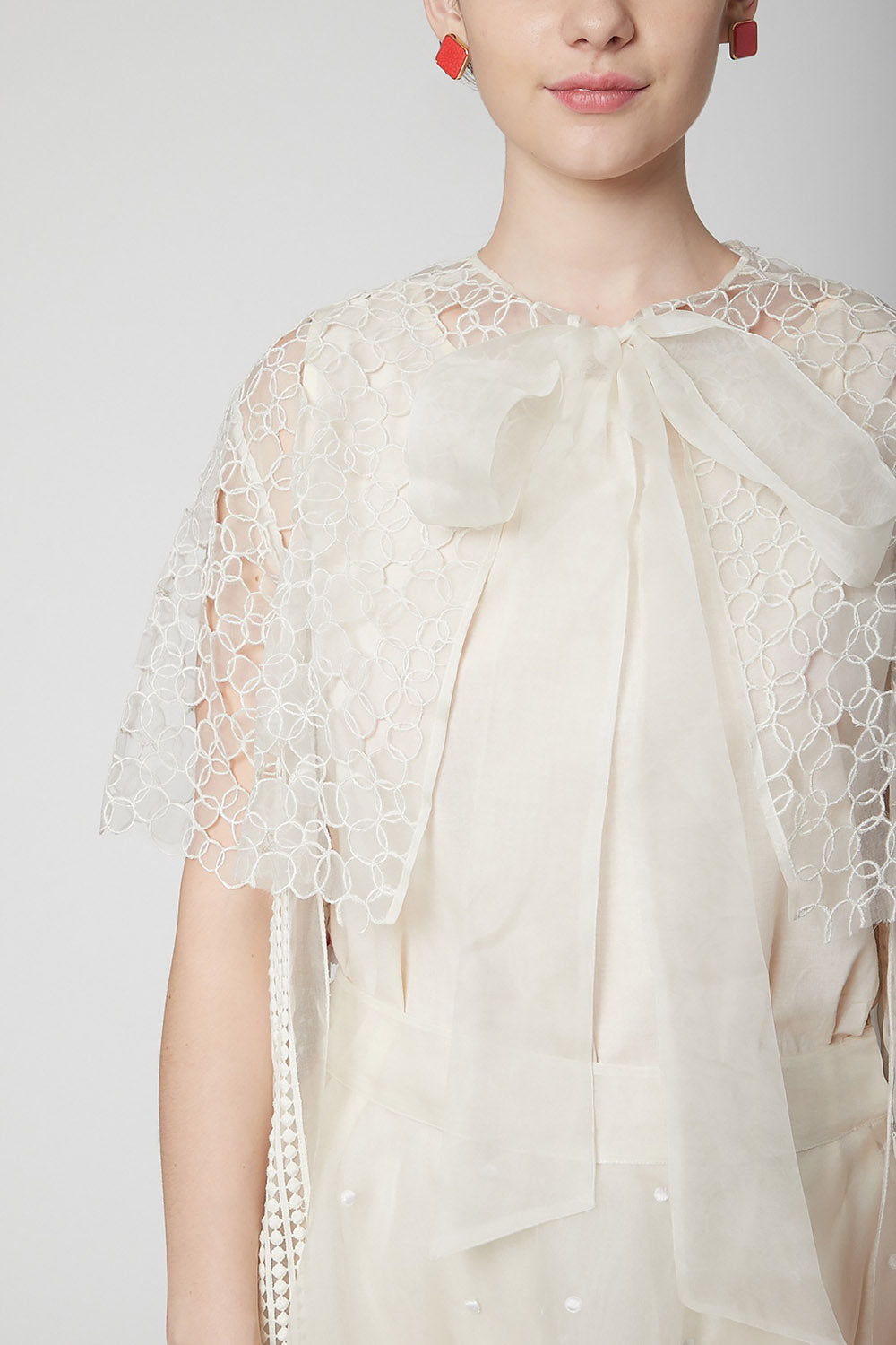 Embroidered White Cape With Skirt - Auraya Fashion -  - #tag1# - #tag2# - #tag3# - #tag3#
