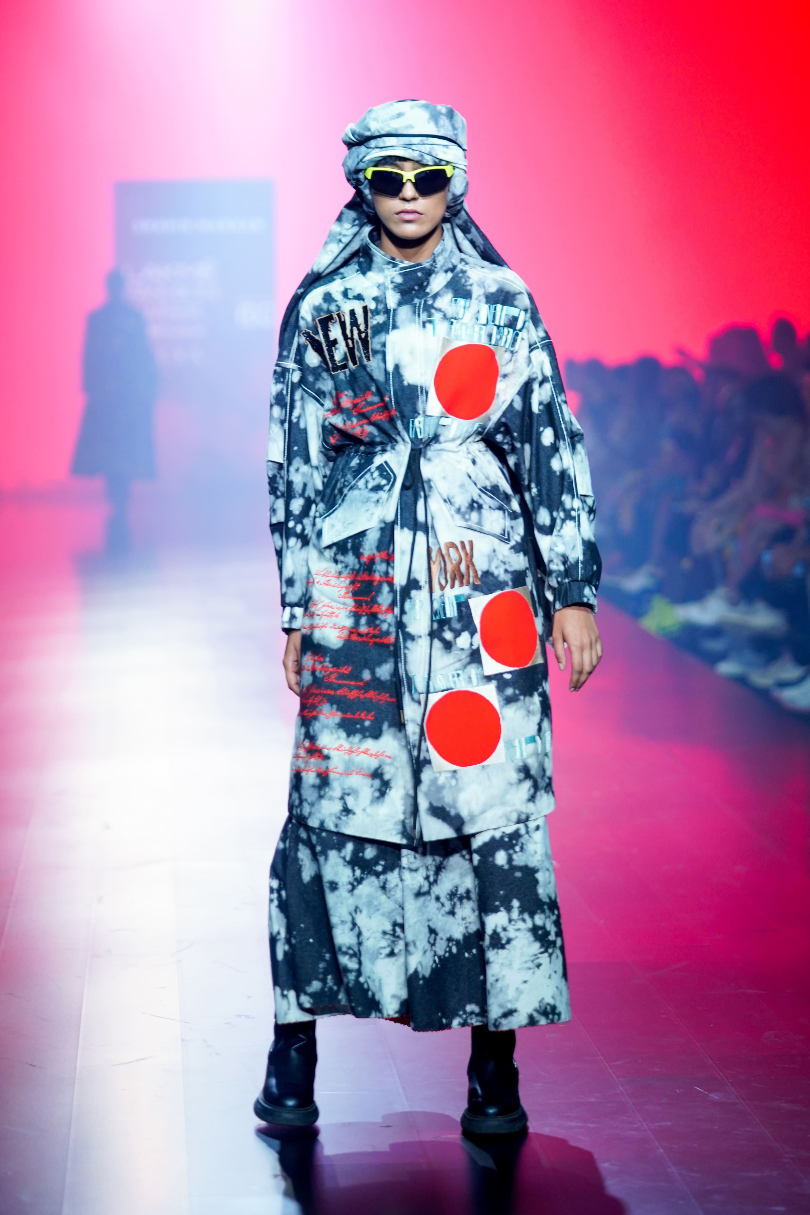 Circular Skirt Of( Scribble Parka)