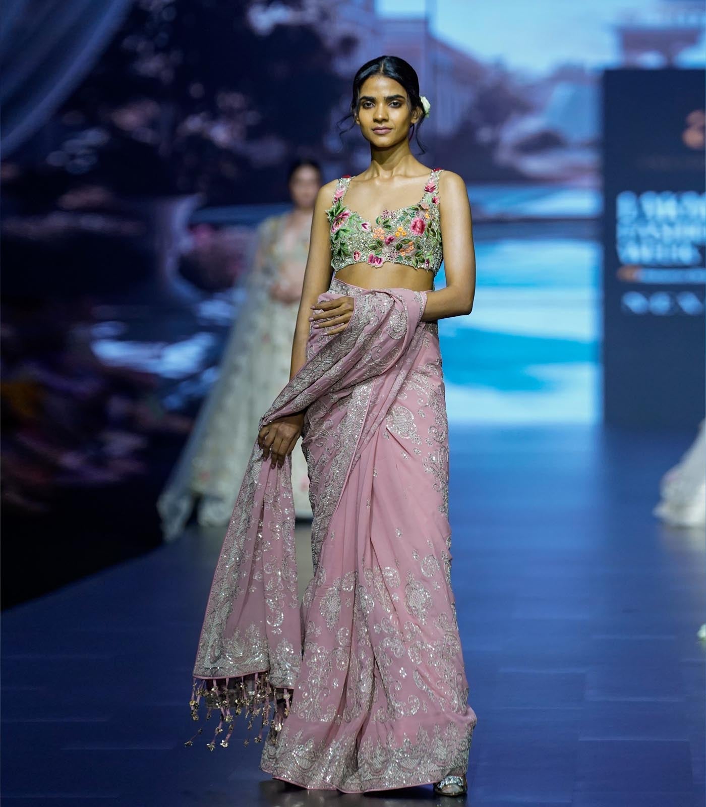 Daavari - Pink Embrodiered Saree Set