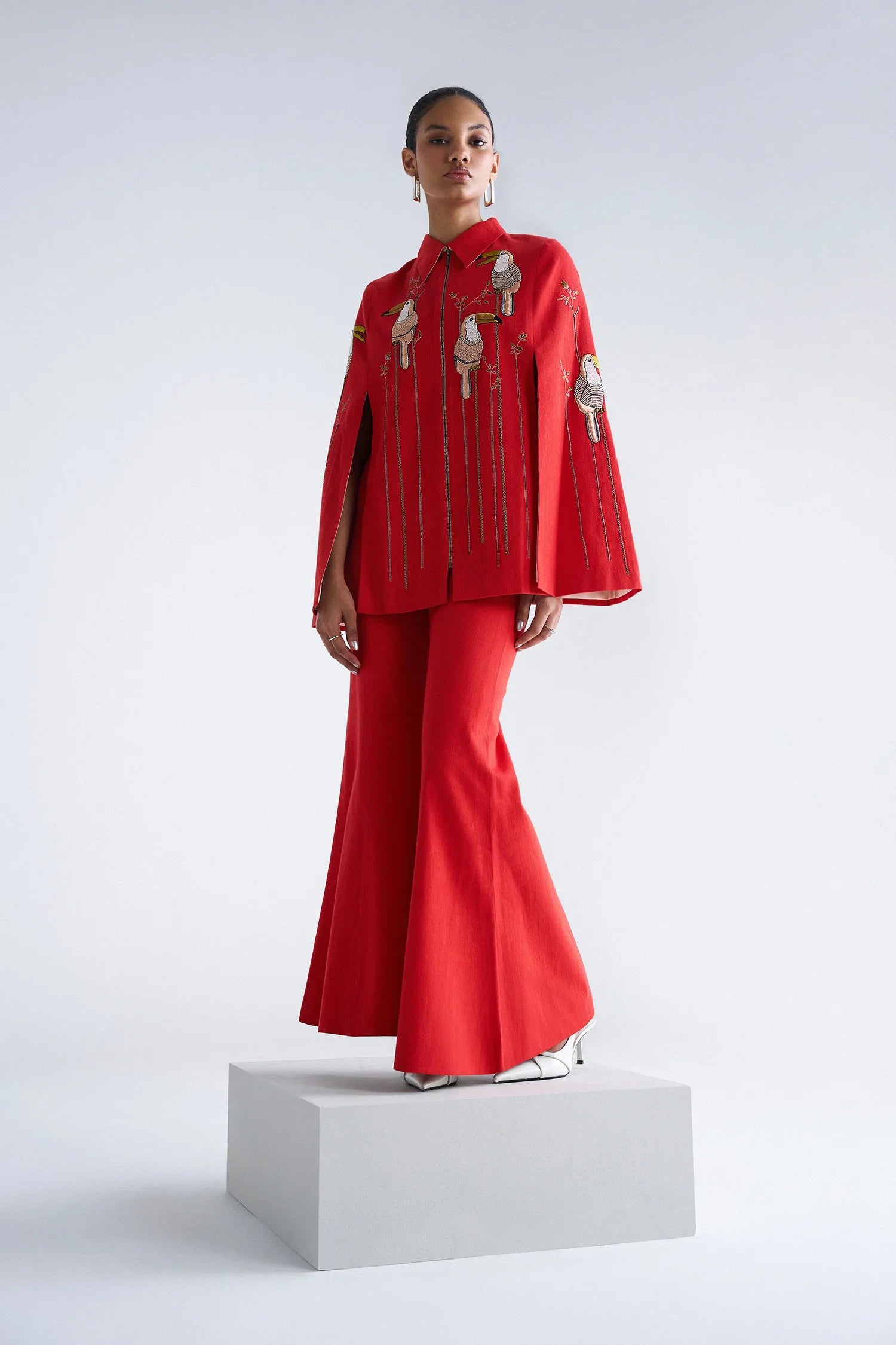 BELL BOTTOM PANTS OF ( TOUCAN CAPE )