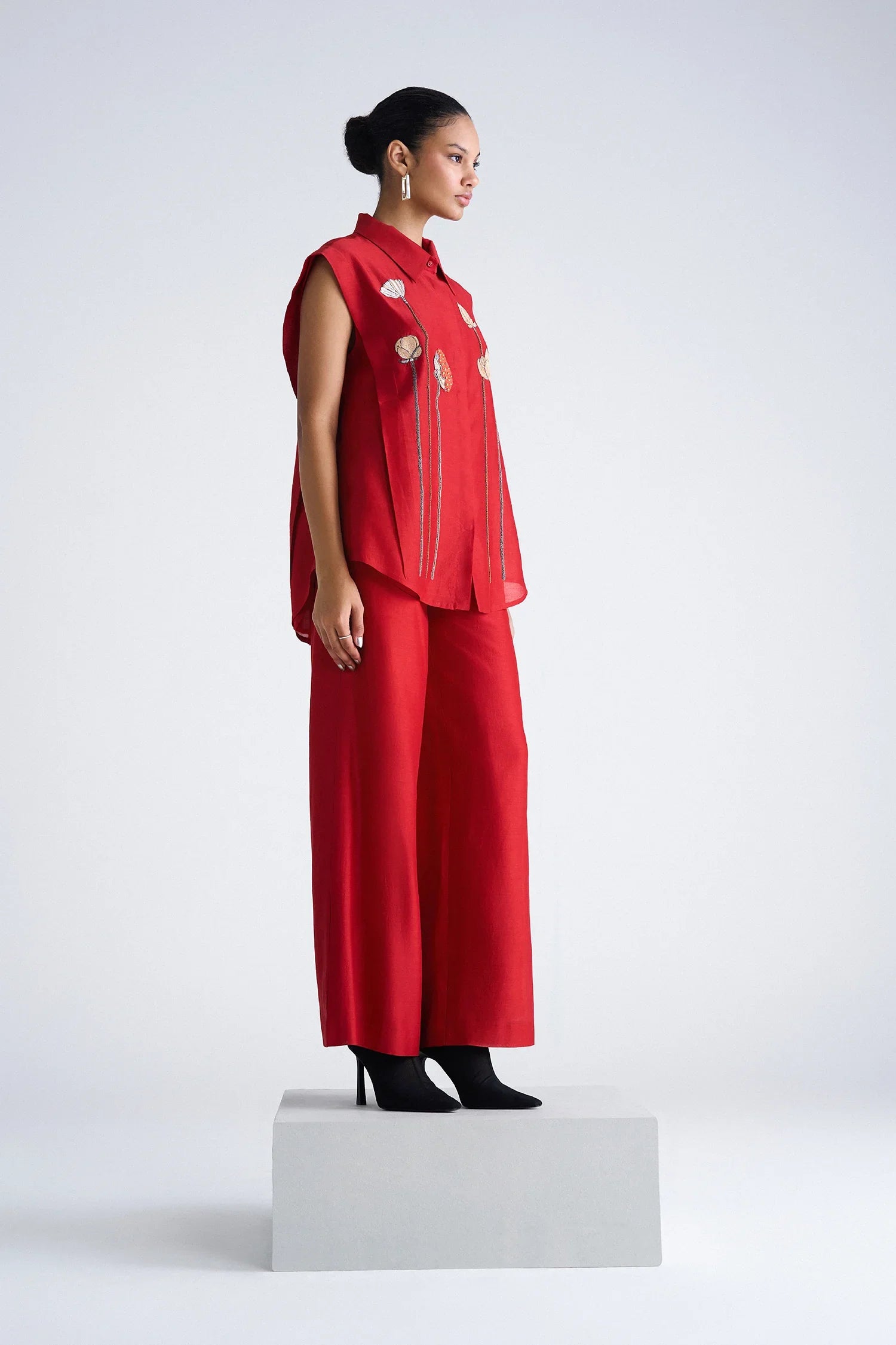 FLARED PANTS OF ( EARTH LOTUS PLEATED SHIRT )